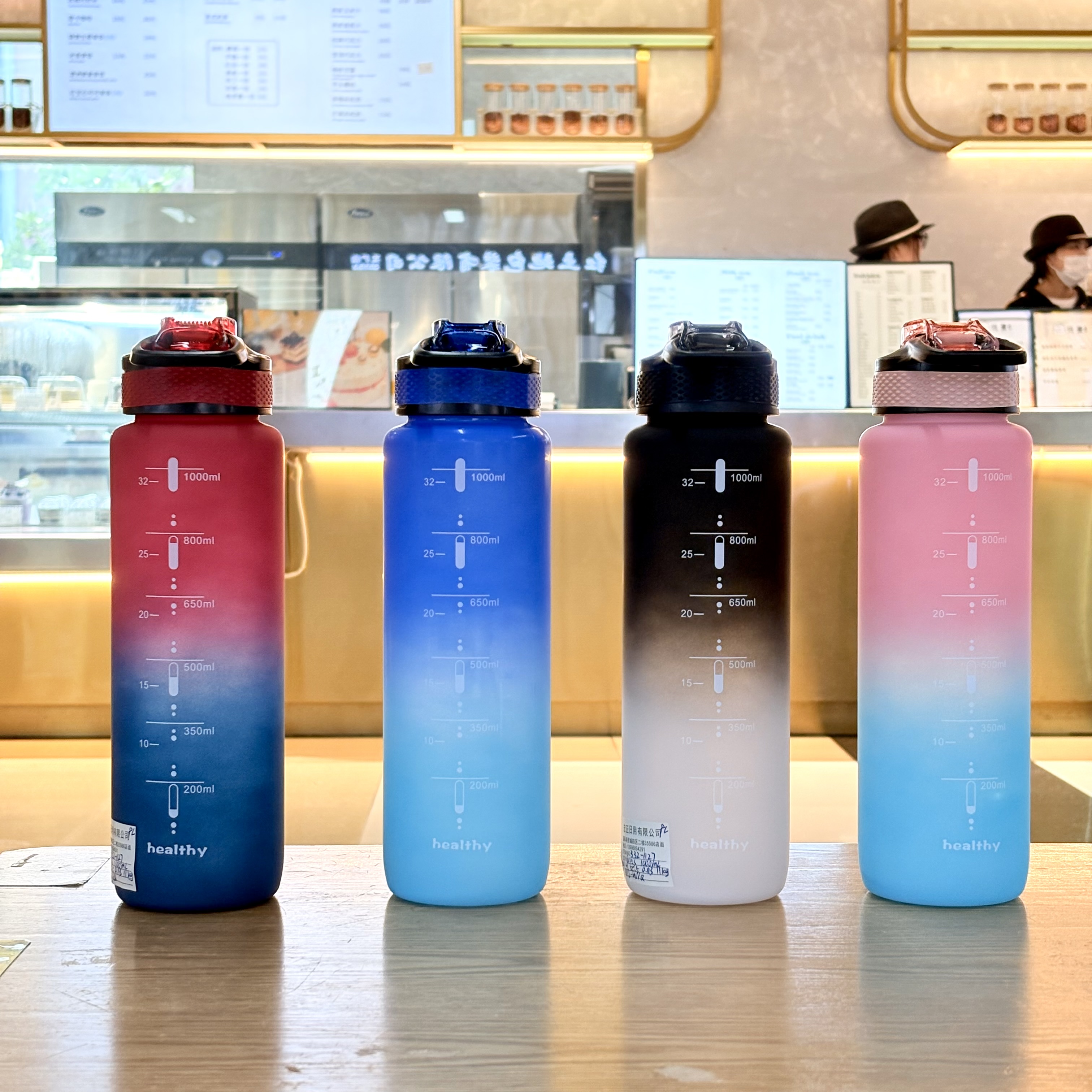 Portable large-capacity frosted straw plastic water cup, sports and fitness cup, student gift advertising cup details Picture