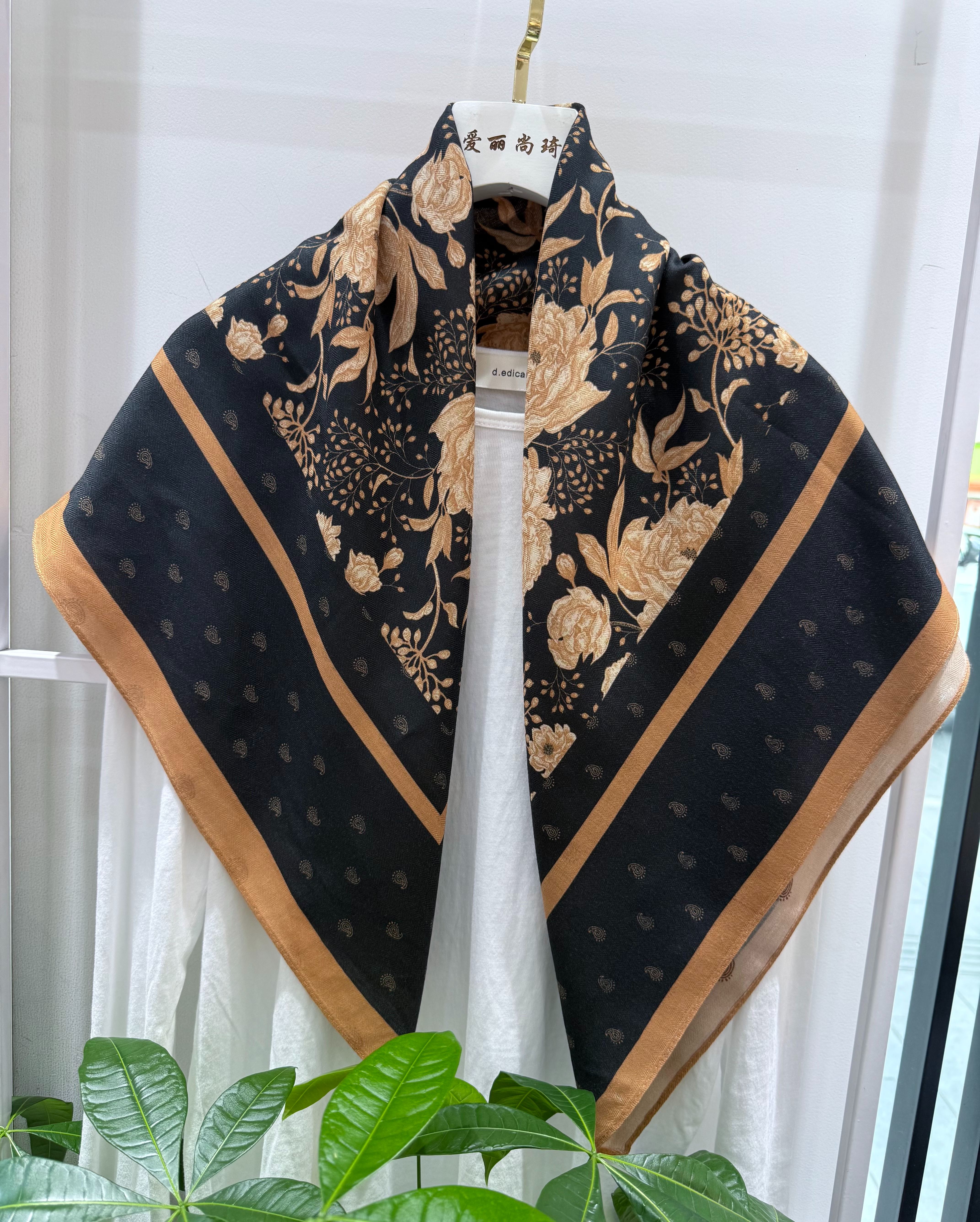 The new silk scarf is a versatile and fashionable printed square scarf for women, a stylish shawl, and a high-end trendy accessory for spring, summer, autumn and winter