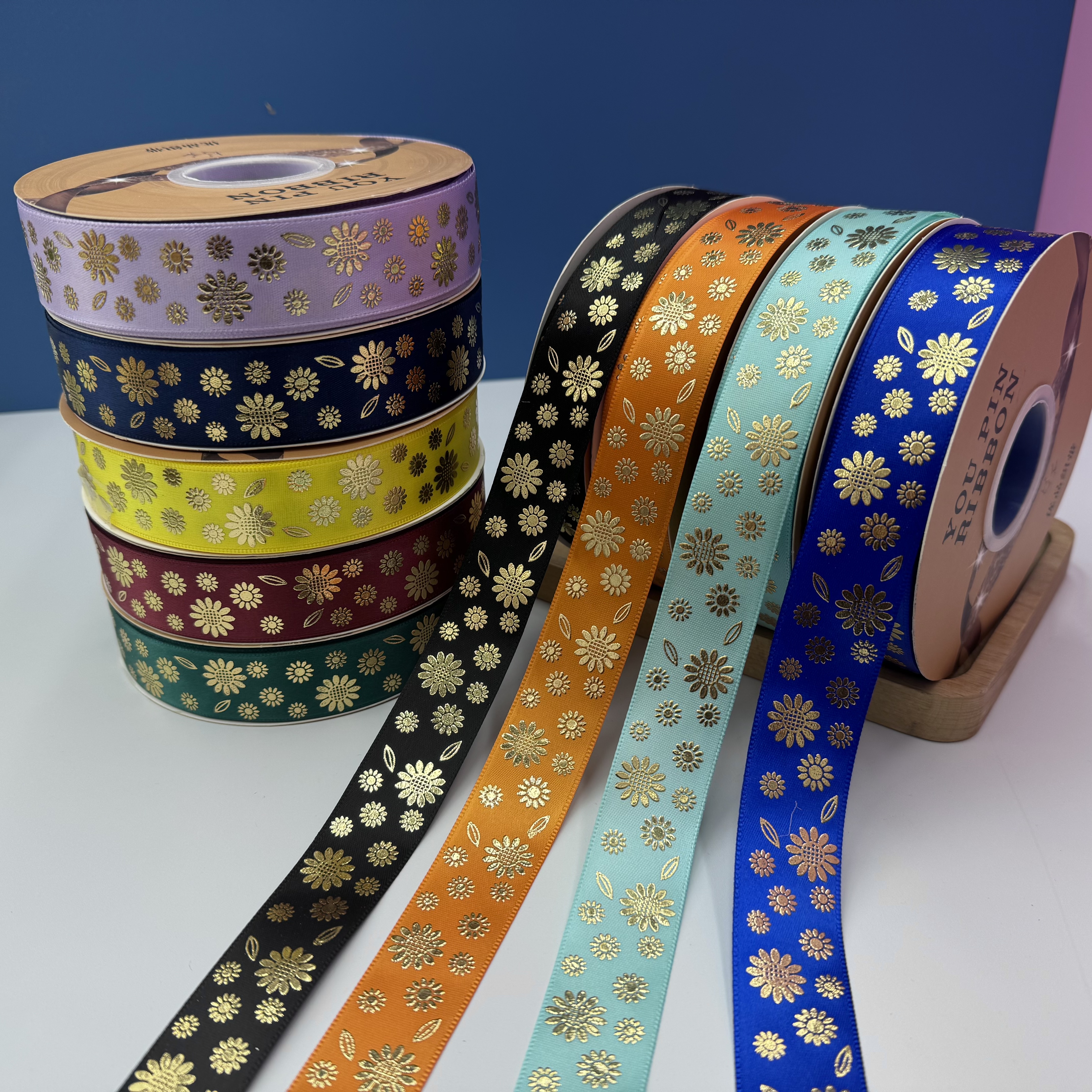 2.5cm wide best-selling heat-set three-dimensional gilded ribbon, diy bow webbing, bar tray ribbon material, chrysanthemum ribbon Application Scenario