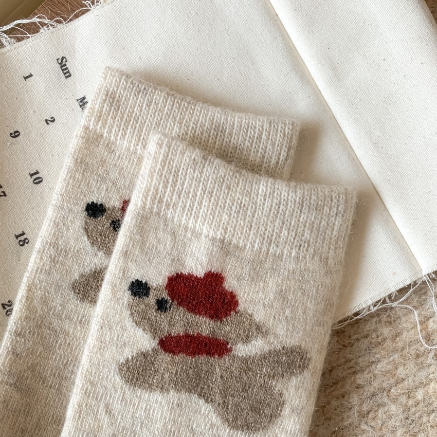 Wool socks, mid-calf socks for autumn and winter, Japanese-style warm thick socks, cute cartoon scarves, boneless dog, coffee-colored women's socks detail image 11