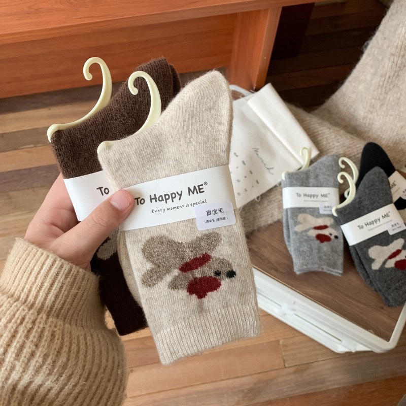 Wool socks, mid-calf socks for autumn and winter, Japanese-style warm thick socks, cute cartoon scarves, boneless dog, coffee-colored women's socks detail image 9