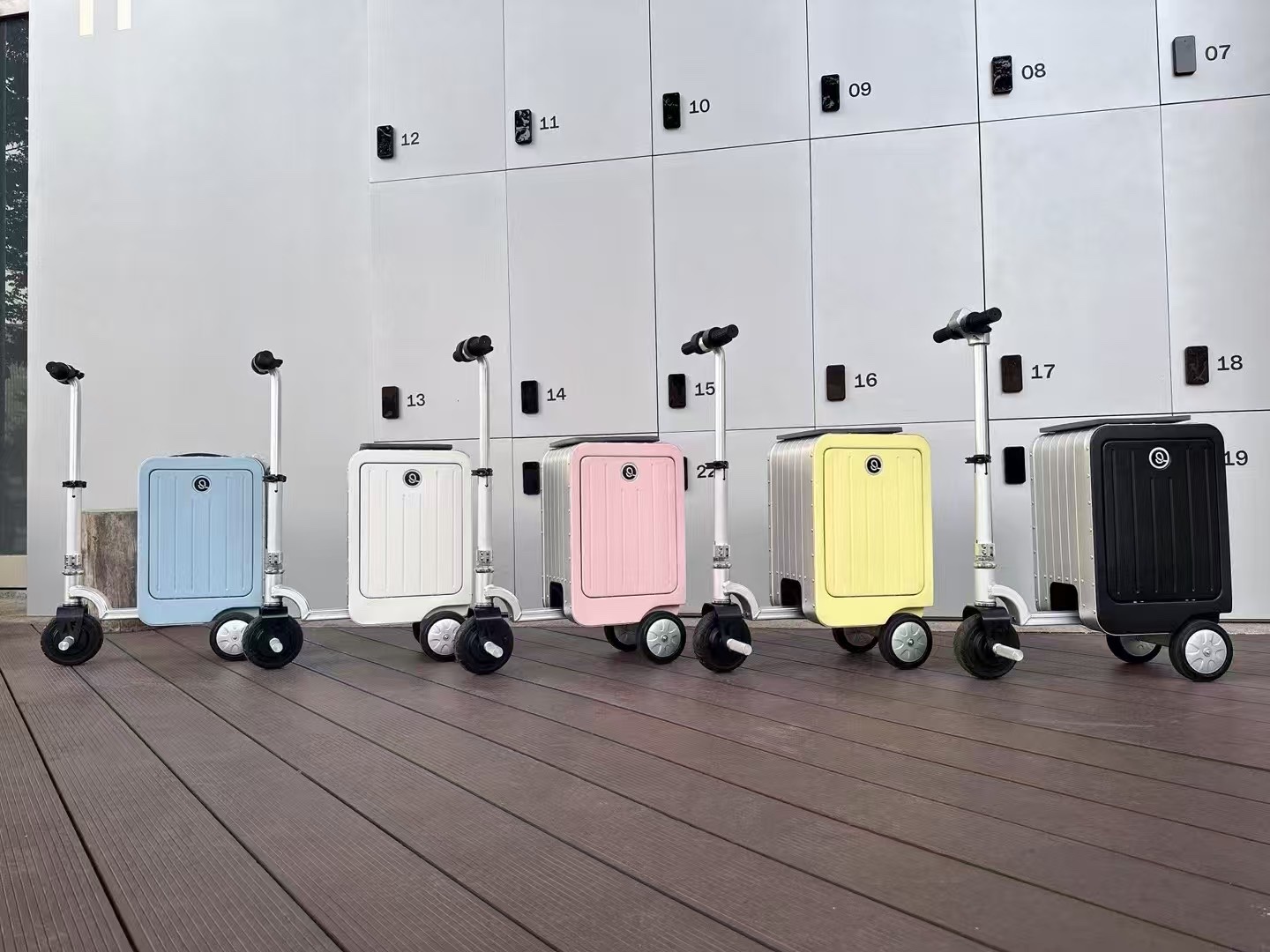 旅川月智能电动行李箱儿童坐骑行遥控显示屏自动跟随可坐大人代步