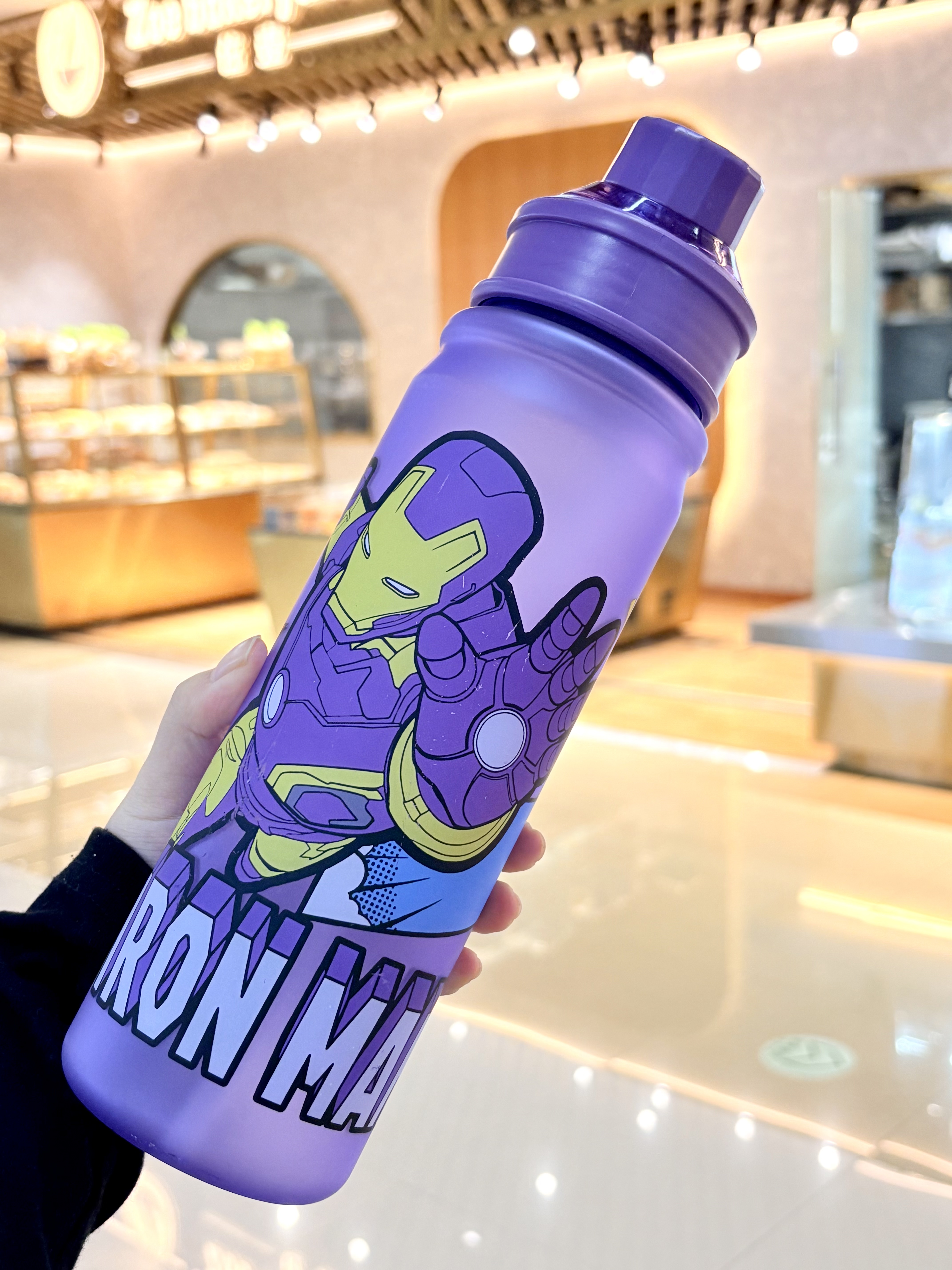 New large-capacity straw cup, frosted student plastic cup, personalized and simple water cup for travel Application Scenario