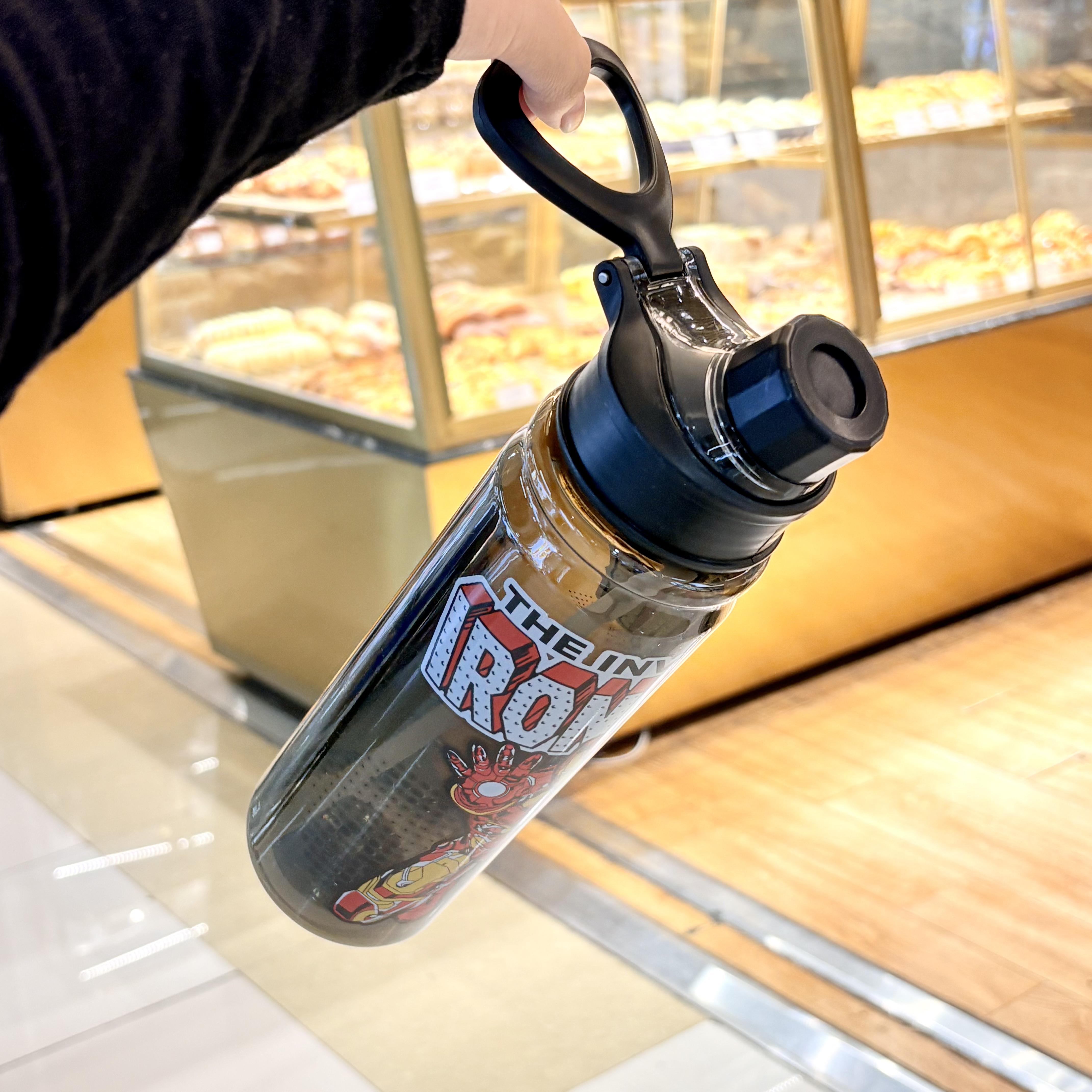 High appearance level, other good-looking student sports, convenient and simple, outdoor high-temperature resistant space cup 800ML Application Scenario