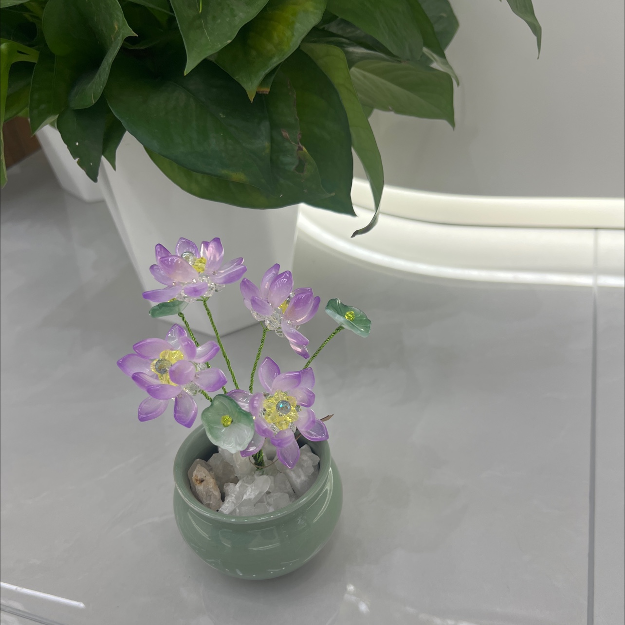 Crystal glass lotus flower ornaments, artworks, home decoration handicrafts, elegant and refined display items Specification image
