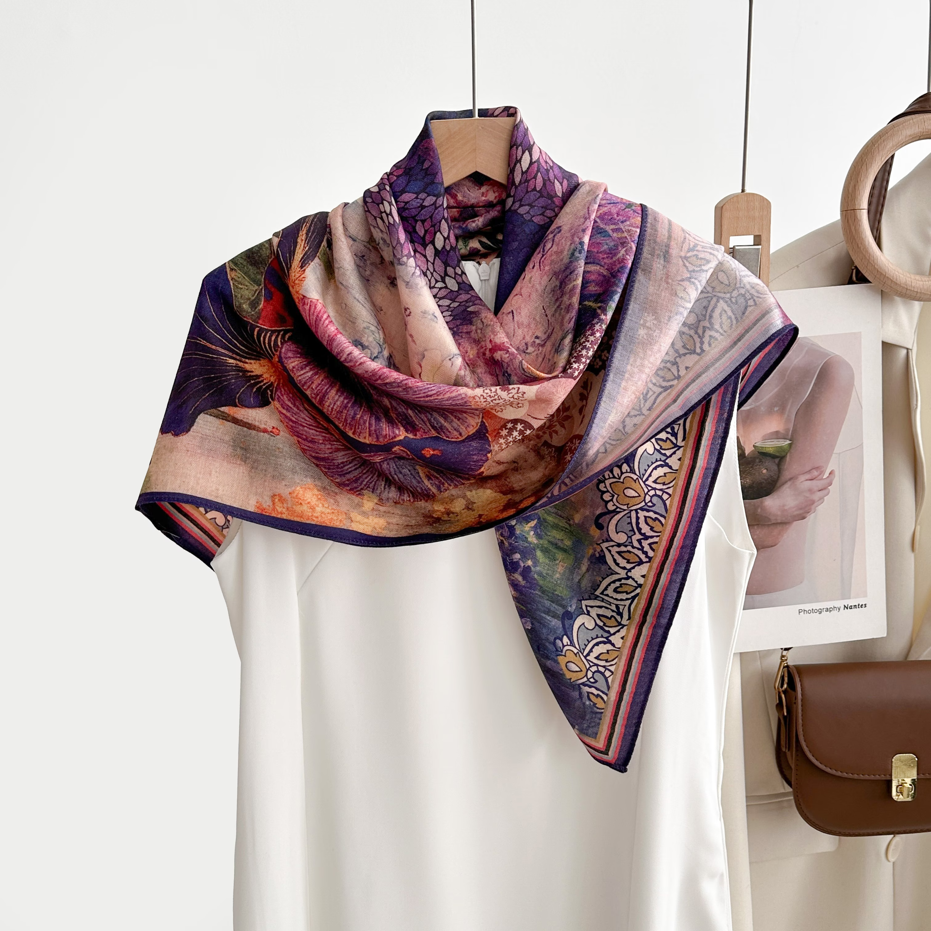 The new women's double-sided square scarf is a versatile and fashionable printed oil painting silk scarf, a fashionable shawl, and a high-end trendy accessory for spring, summer, autumn and winter details Picture