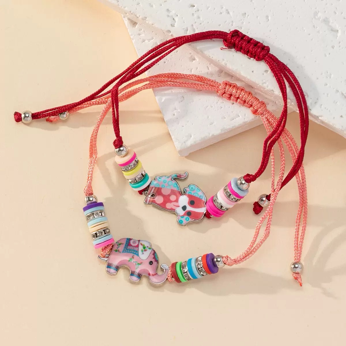 跨境欧美热销彩色软陶手链女弹力夜光桃心爱心手链产品图