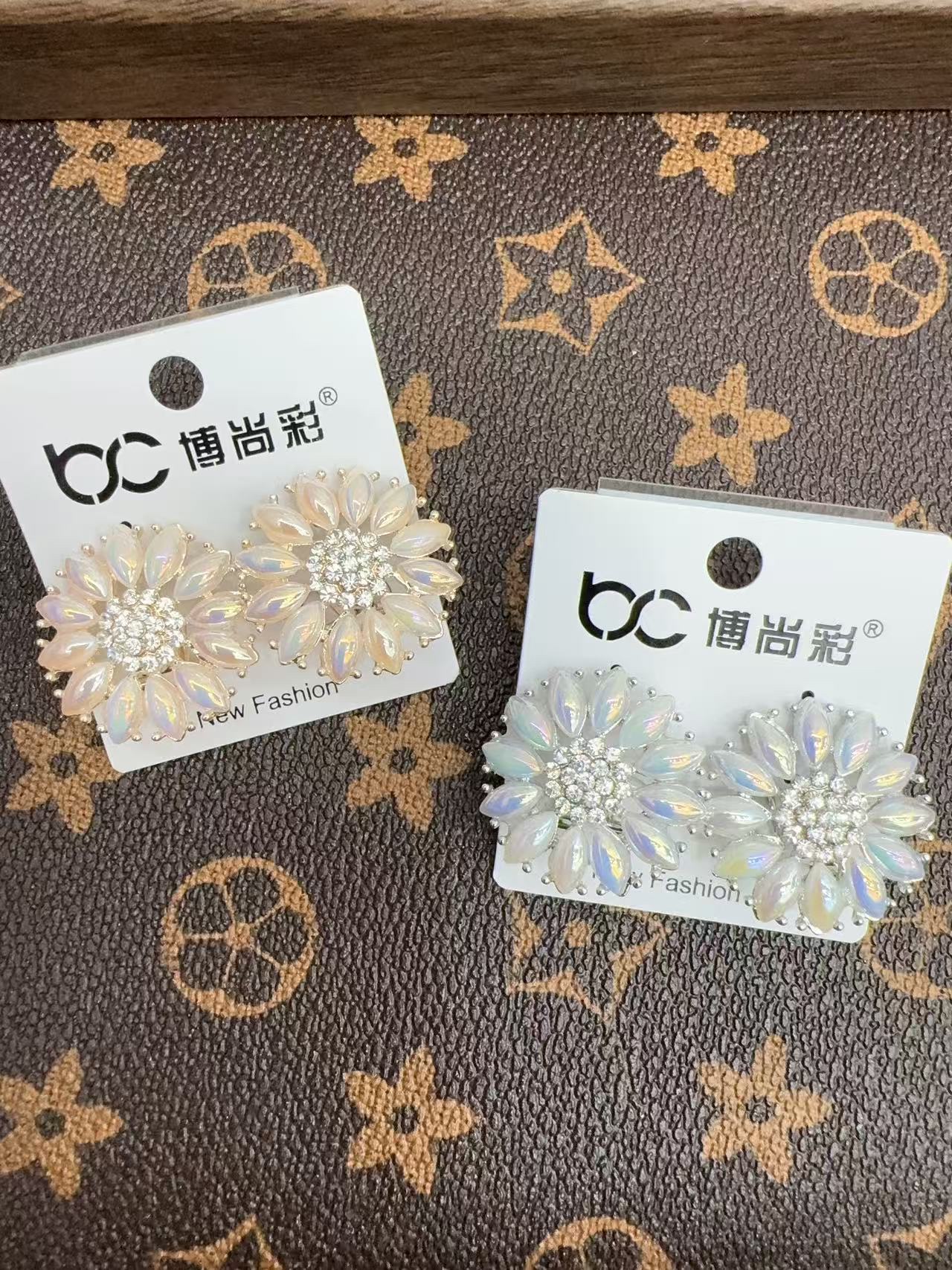 时尚耳饰耳钉简约耳钉耳饰品女气质百搭耳钉配饰饰品