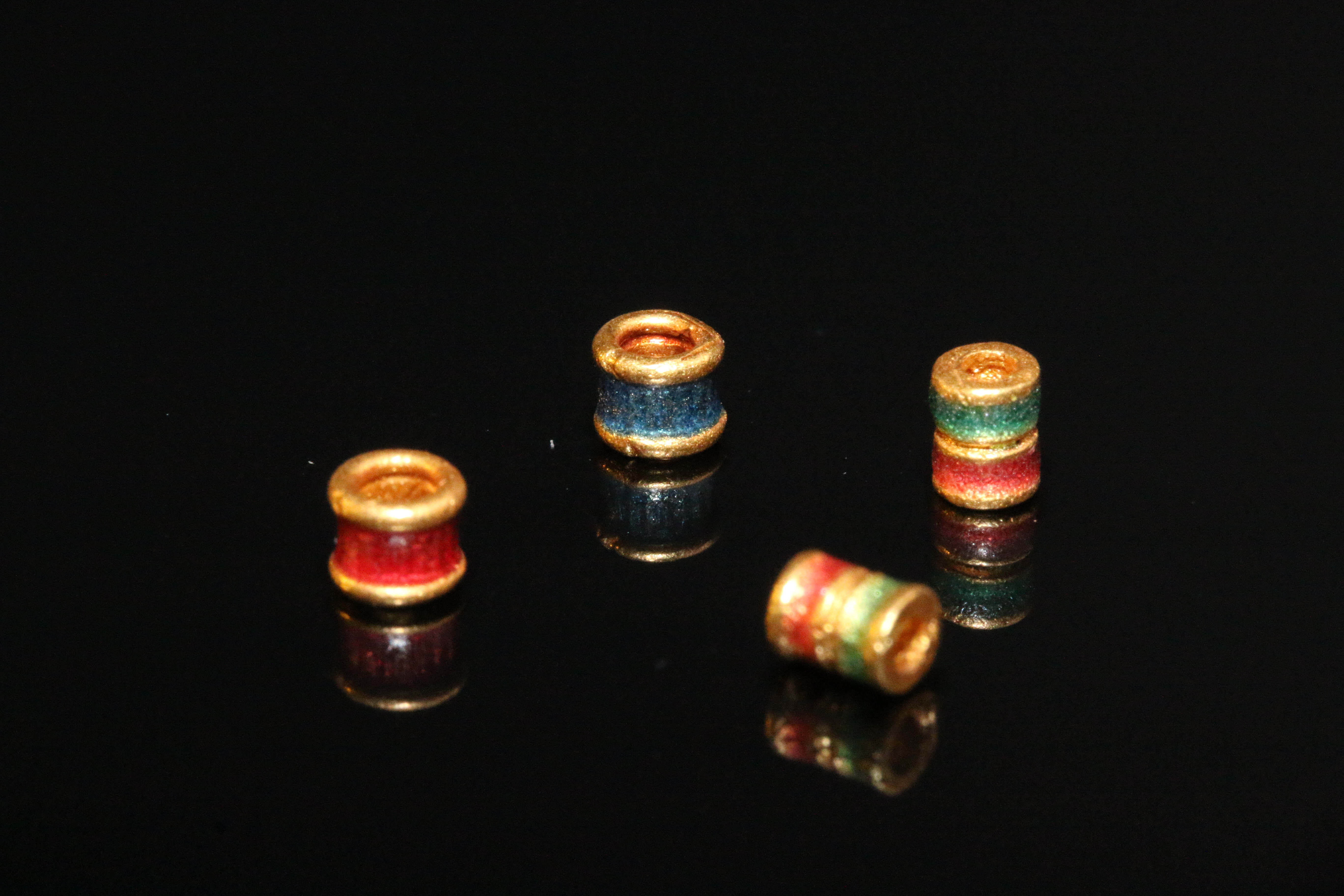 Handmade DIY bead stringing materials, natural pearl wood beads, creative decorative accessories, multiple colors and styles to choose from