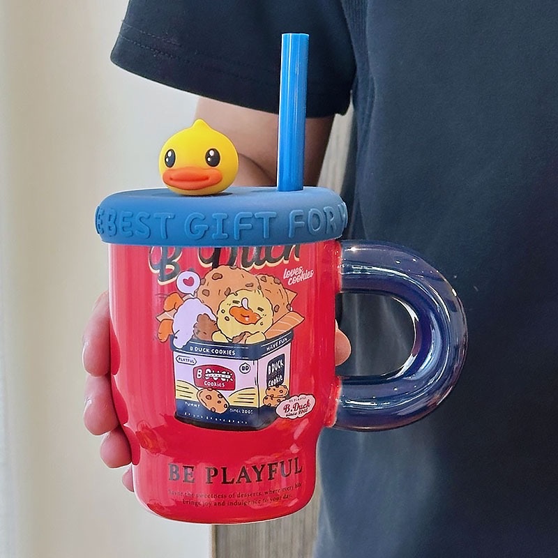 Household yellow duck mugs, high appearance level, covered straw ceramic cups, coffee cups, creative water cups, portable cups, ceramic cups Application Scenario