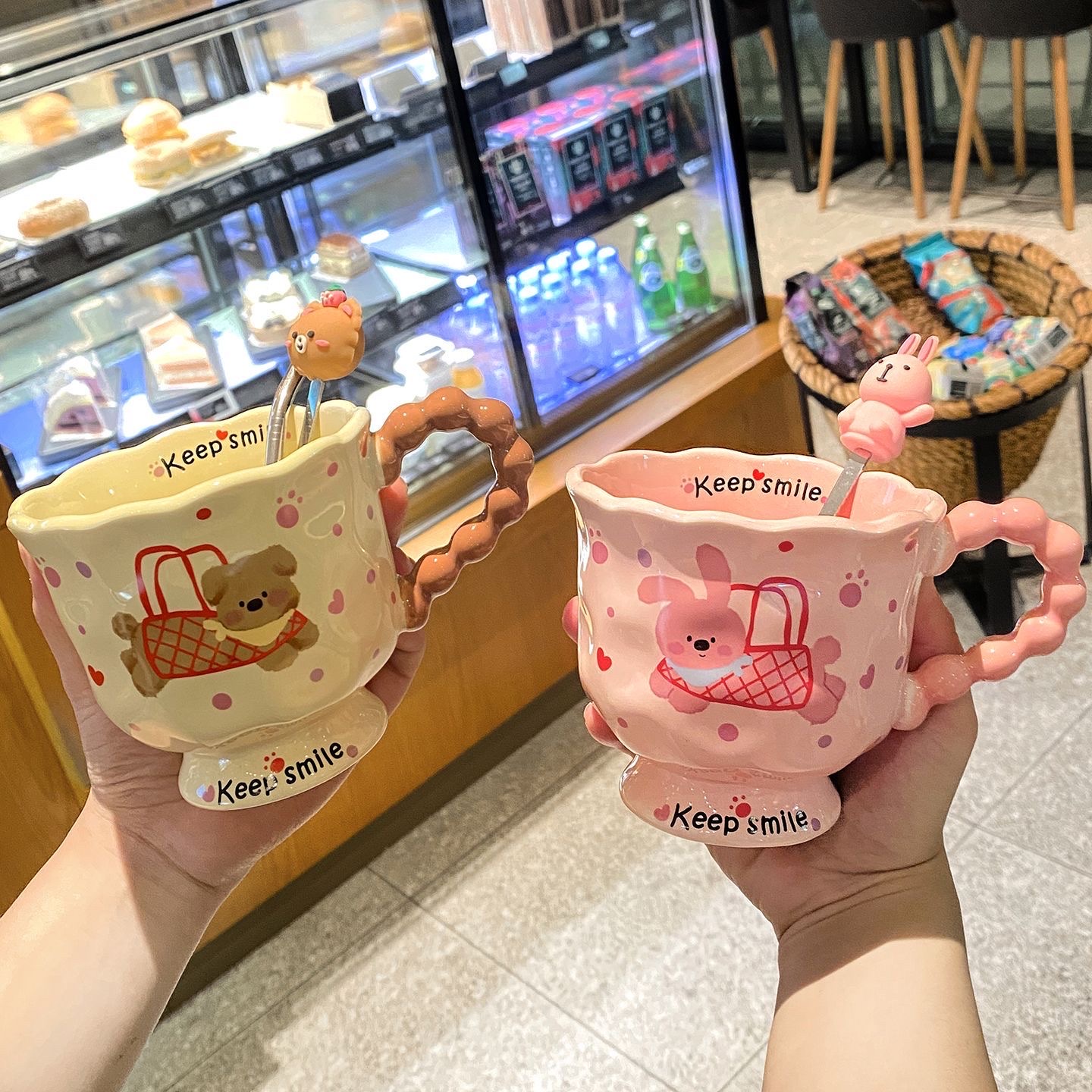 ins rabbit mugs, high appearance level cups, ceramic couple cups, birthday gifts for girls, souvenirs, straw cups, ceramic cups, mugs Application Scenario
