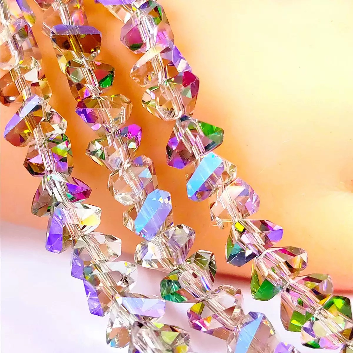 Crystal triangular beads, electroplated glass beads, color-plated triangular rhombic beads, loose beads, diy handmade jewelry accessories materials Item Picture