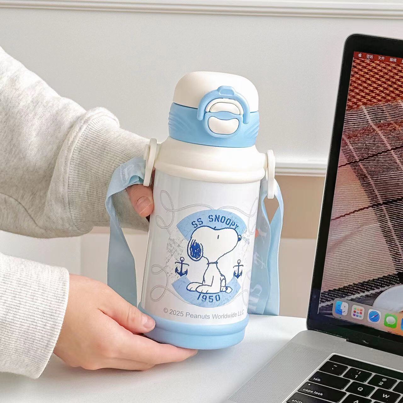 保温杯水杯杯子
IP史努比儿童双饮保温杯✨
货号：XDFSS5033
容量：500ML
材质：内316 外304
装箱:产品图