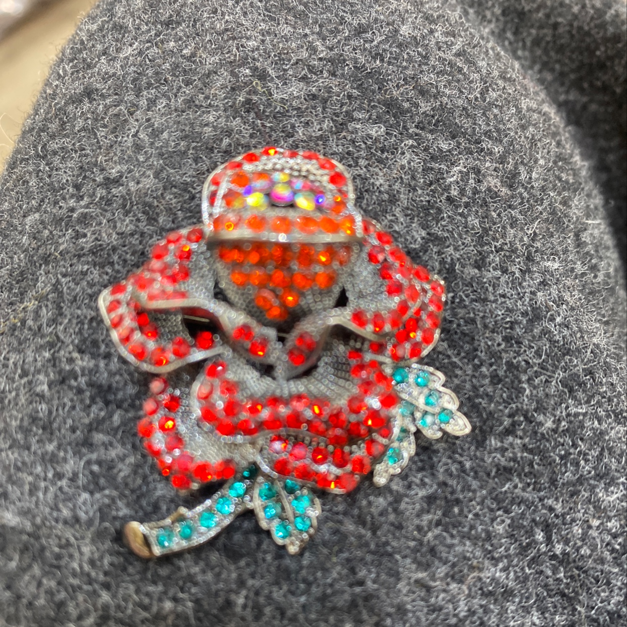 玫瑰花合金材质电镀古银高级胸针