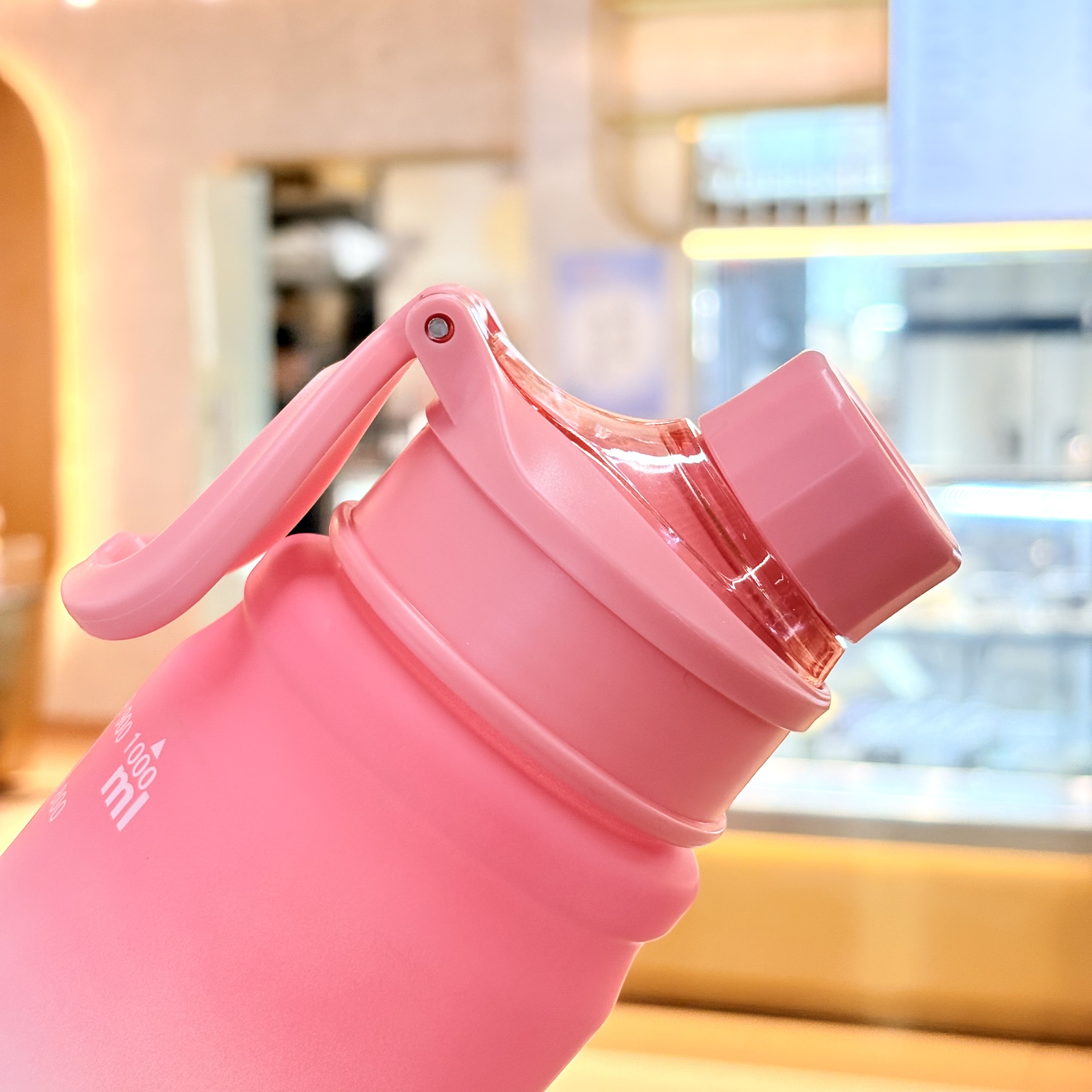 Water cups, straw cups, other frosted cups, gradient color, large-capacity water bottles, outdoor sports water cups, straw plastic cups, custom 1000ML Application Scenario