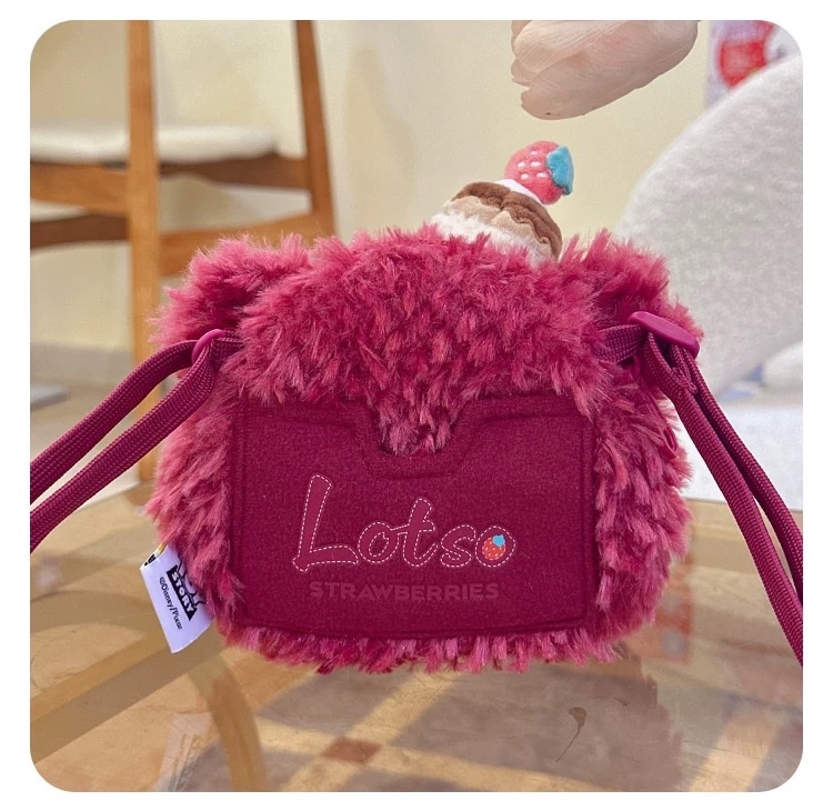 正版草莓熊 斜挎腰包 可爱卡通包包 潮流百搭款细节图