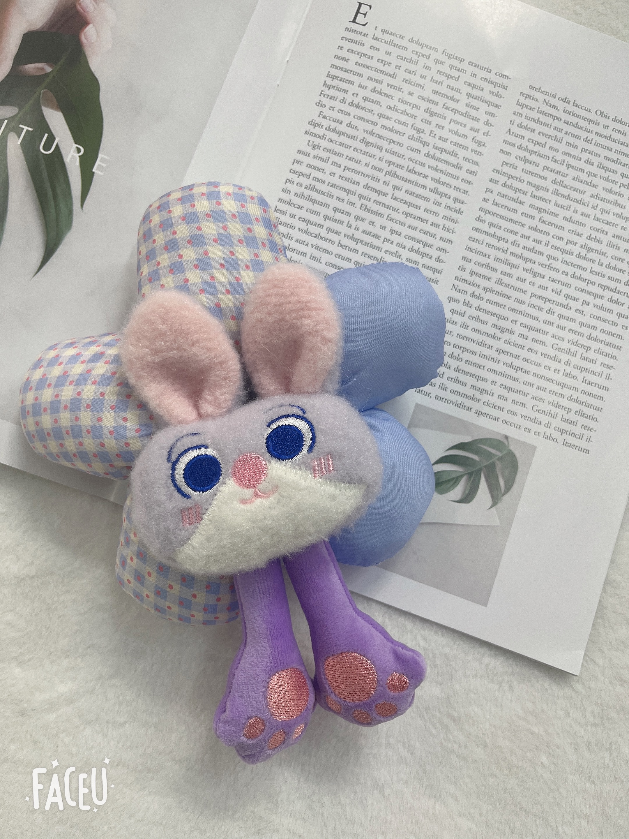 A variety of cute cartoon-patterned flower hair bands, a must-have item for buns details Picture