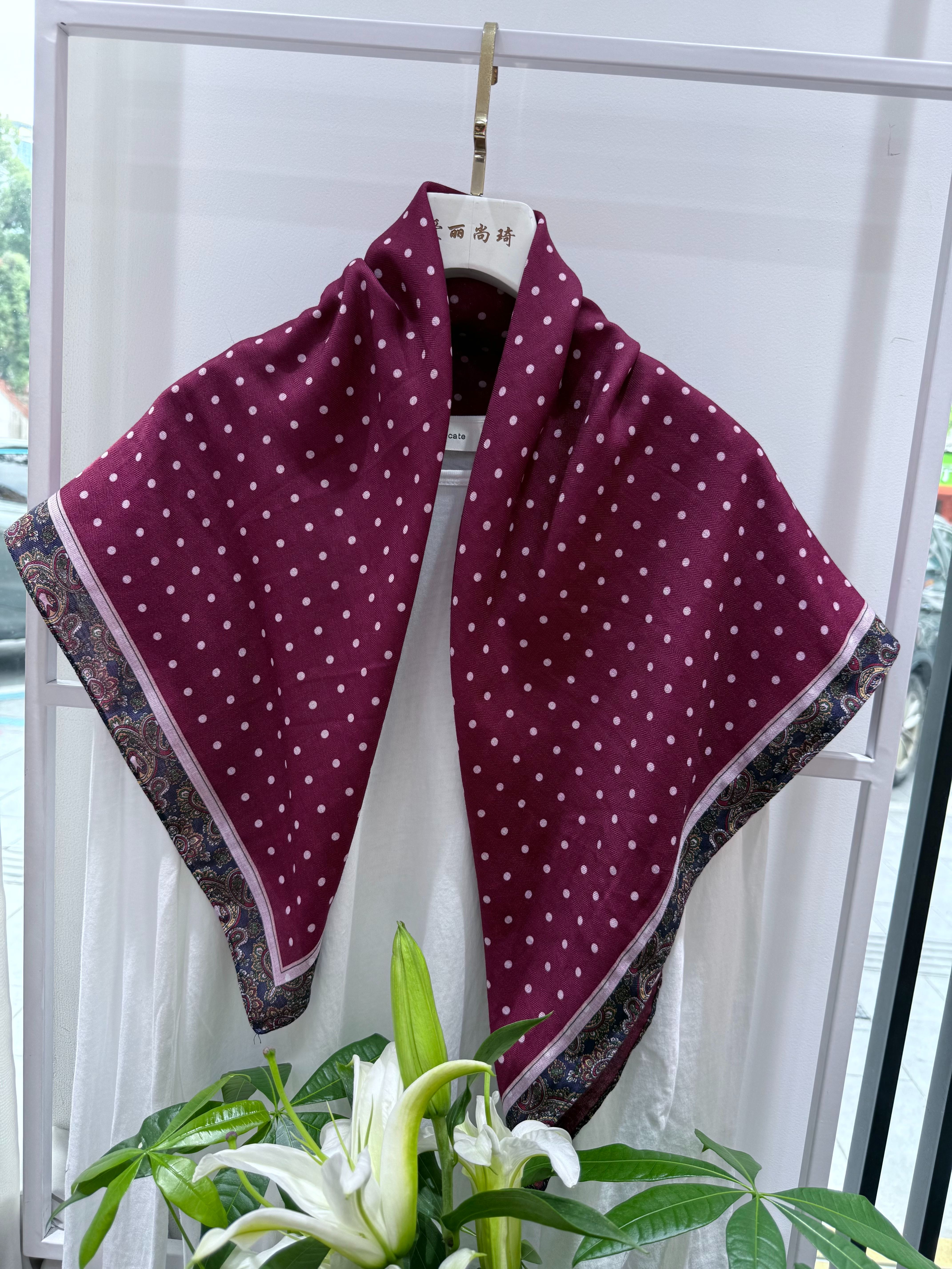 The 2025 new fashionable polka dot square scarf made of silk is a versatile and trendy accessory for autumn and winter Application Scenario