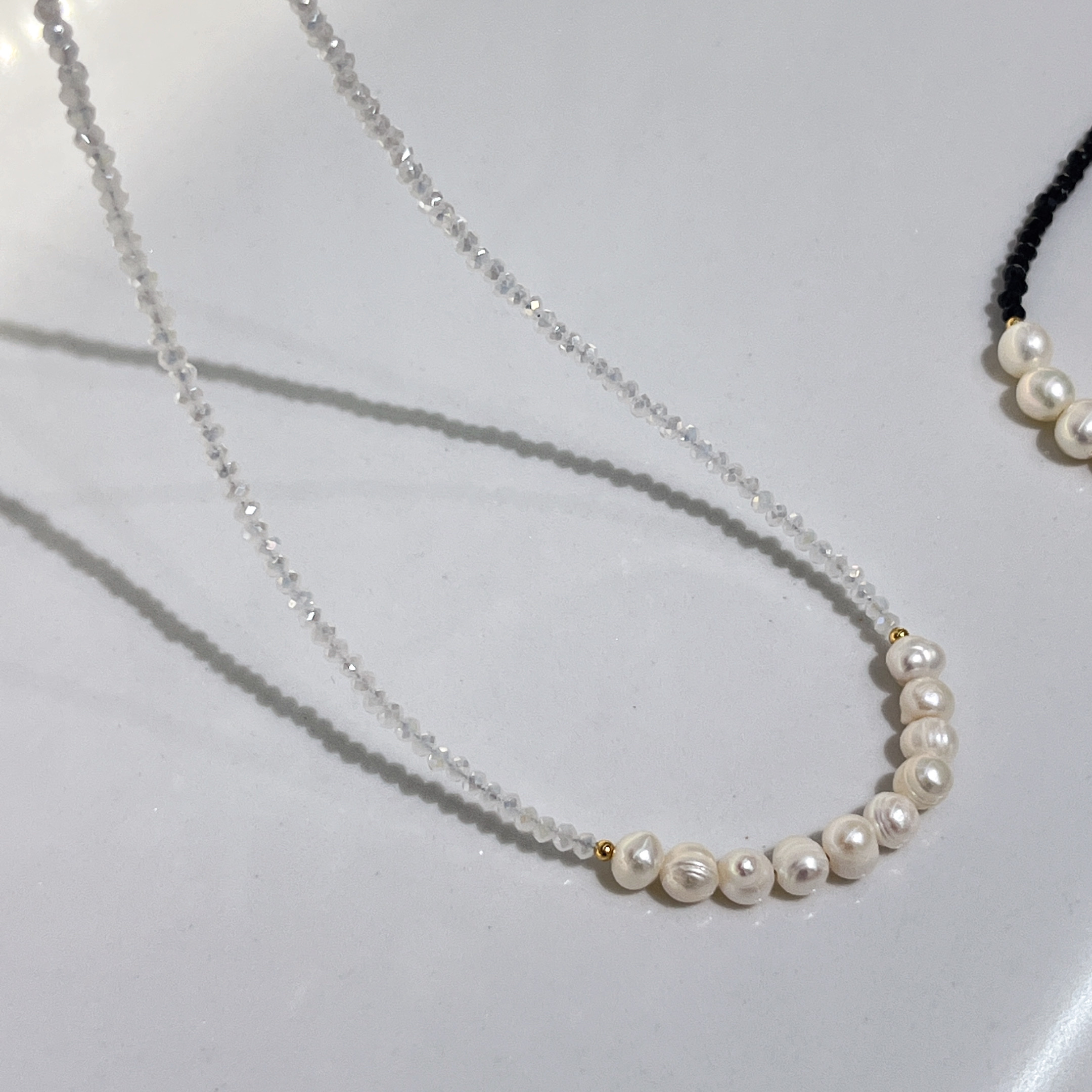 云逸饰家 饰品批发 水晶项链淡水珍珠 天然珍珠首饰 黑色 白色 简约饰品首饰珍珠项链详情9