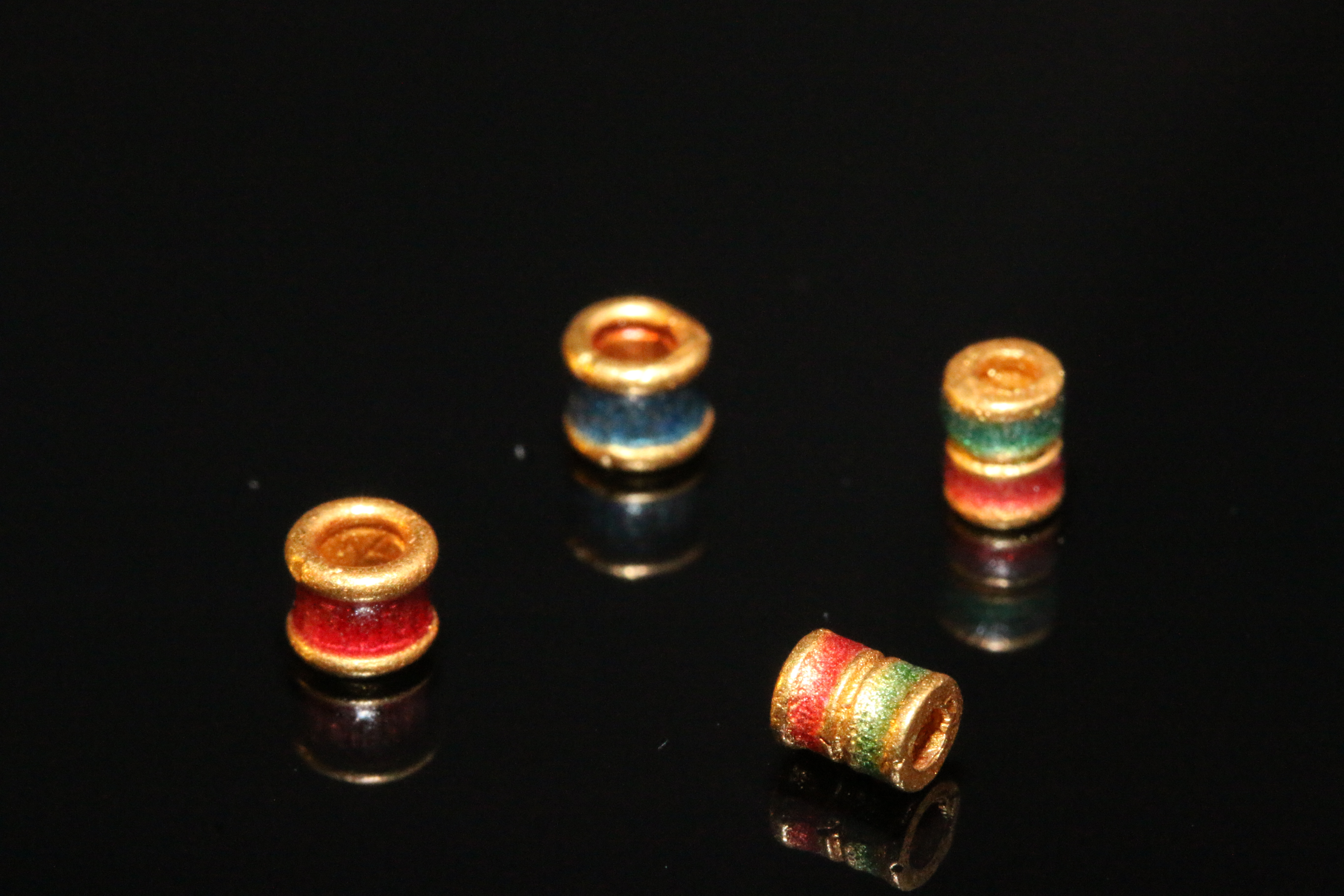 Handmade DIY bead stringing materials, natural pearl wood beads, creative decorative accessories, multiple colors and styles to choose from Item Picture