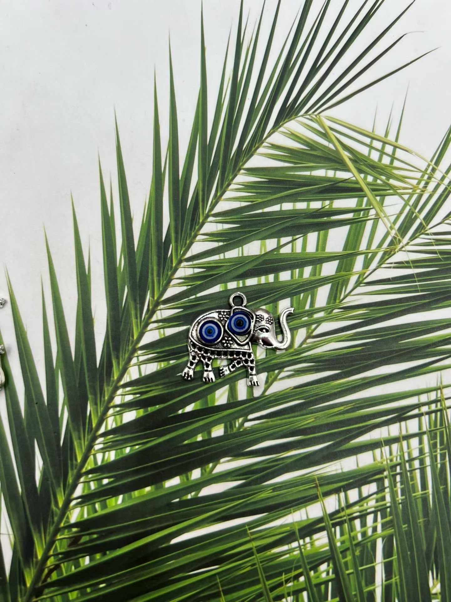 大象复古蓝眼睛，彩色系列