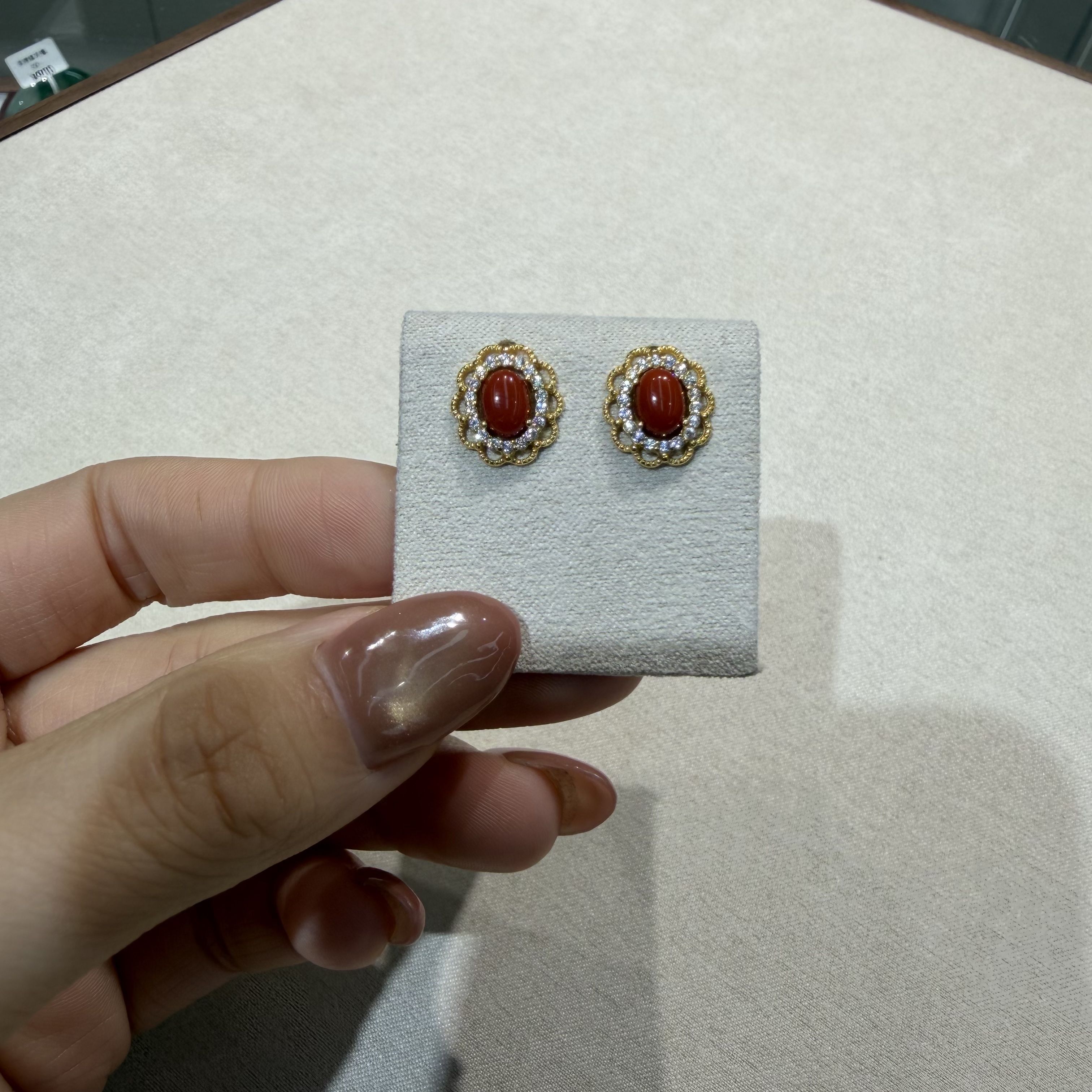 【一妃聚宝】新款南红银耳钉中式风南红花边耳环高级定制款设计简约气质高雅耳式细节图