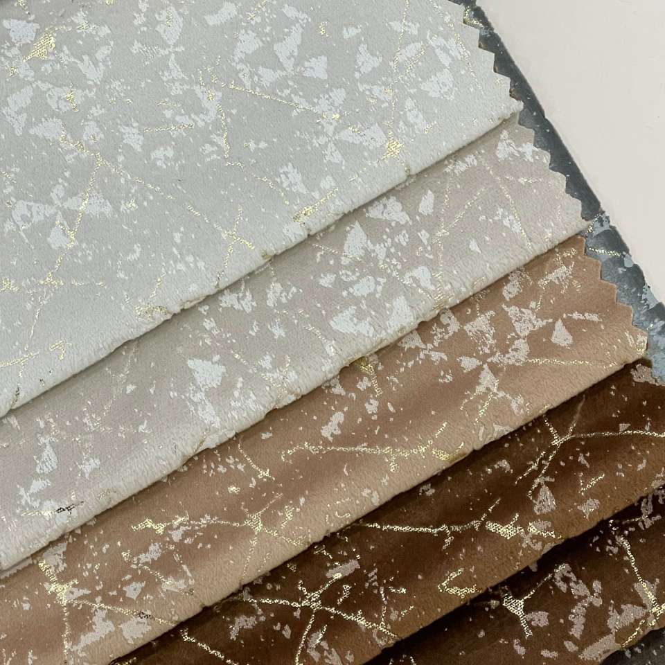 Factory direct sales of gold-embossed fabric clothing, blankets, cushions, decorative fabrics, toys, tablecloths, curtains, short plush fabrics