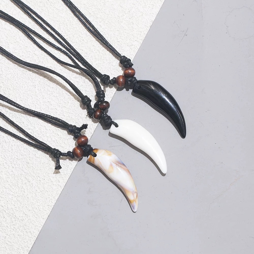 可伸缩手工编织树脂牙吊坠项链男女通用绳子编织休闲魅力配饰 