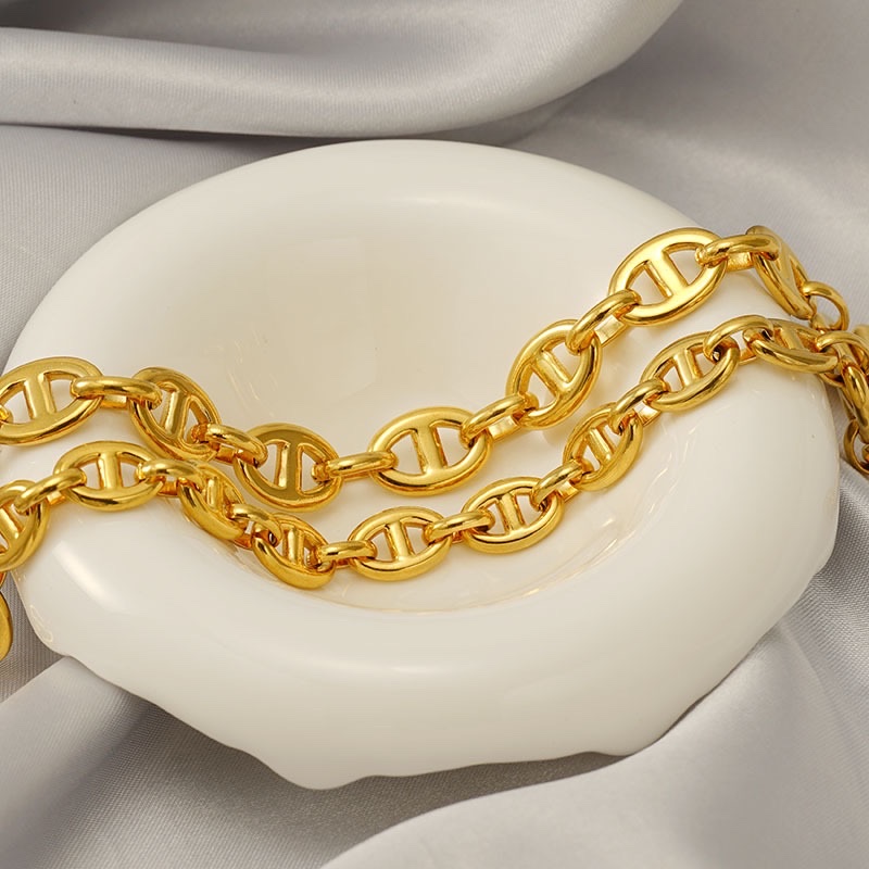 Stainless steel necklaces and bracelets, popular in Europe and America, in stock, environmentally friendly and color-preserving electroplated details Picture