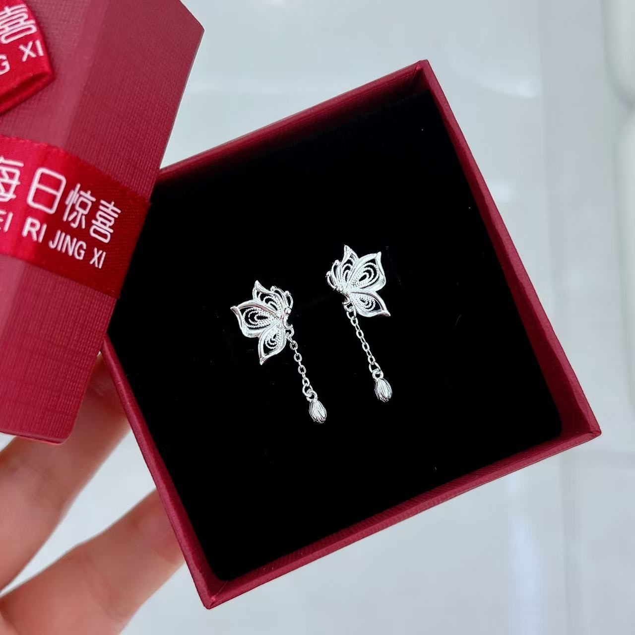 每日惊喜足银999破茧成碟耳钉详情图6