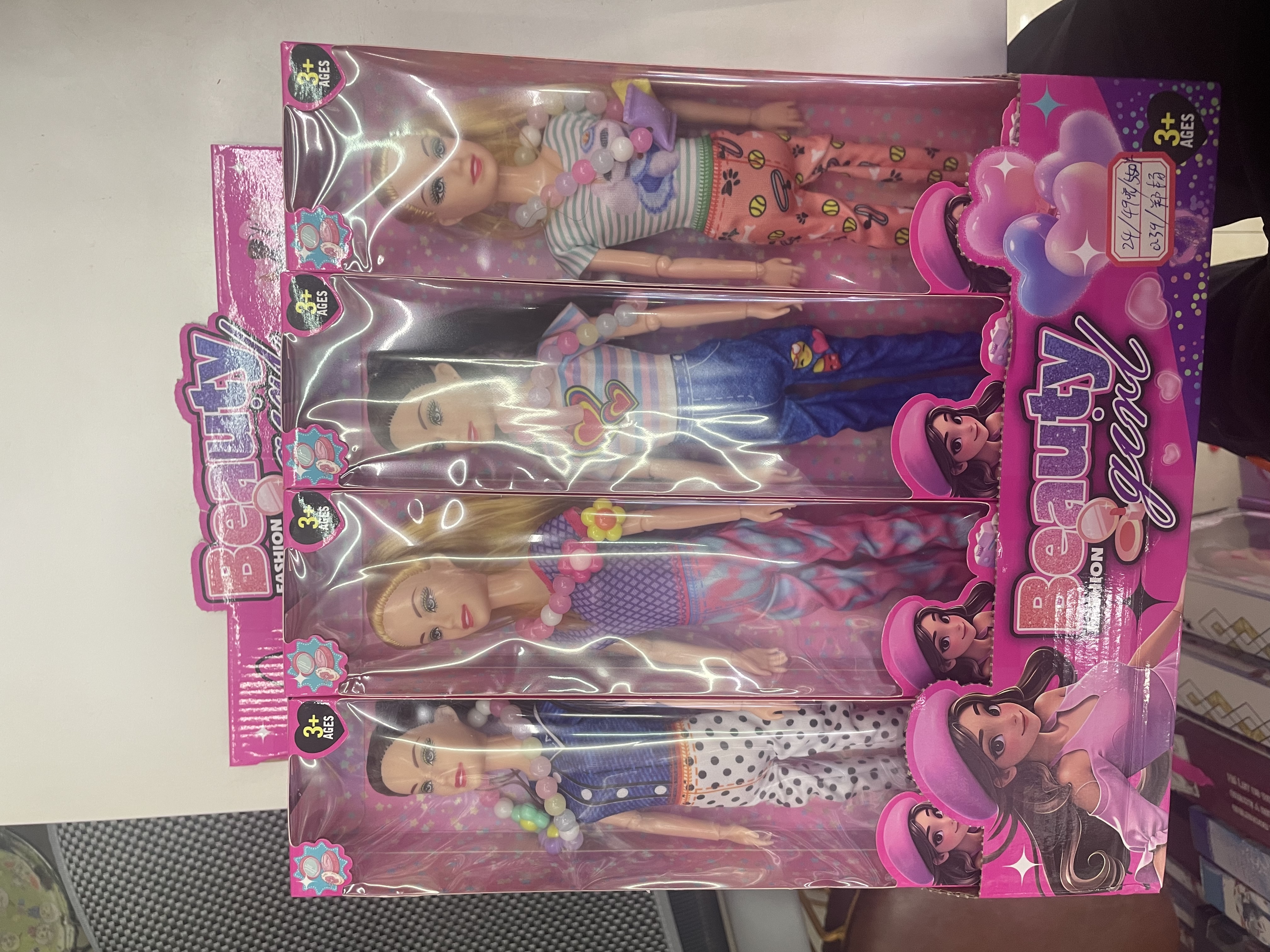 Dolls, creative and trendy toys, stuffed dolls, plush dolls details Picture