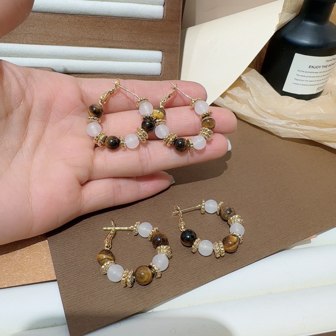 秋冬美拉德风棕色虎眼石耳环女2025新款轻奢高级感复古耳饰耳圈