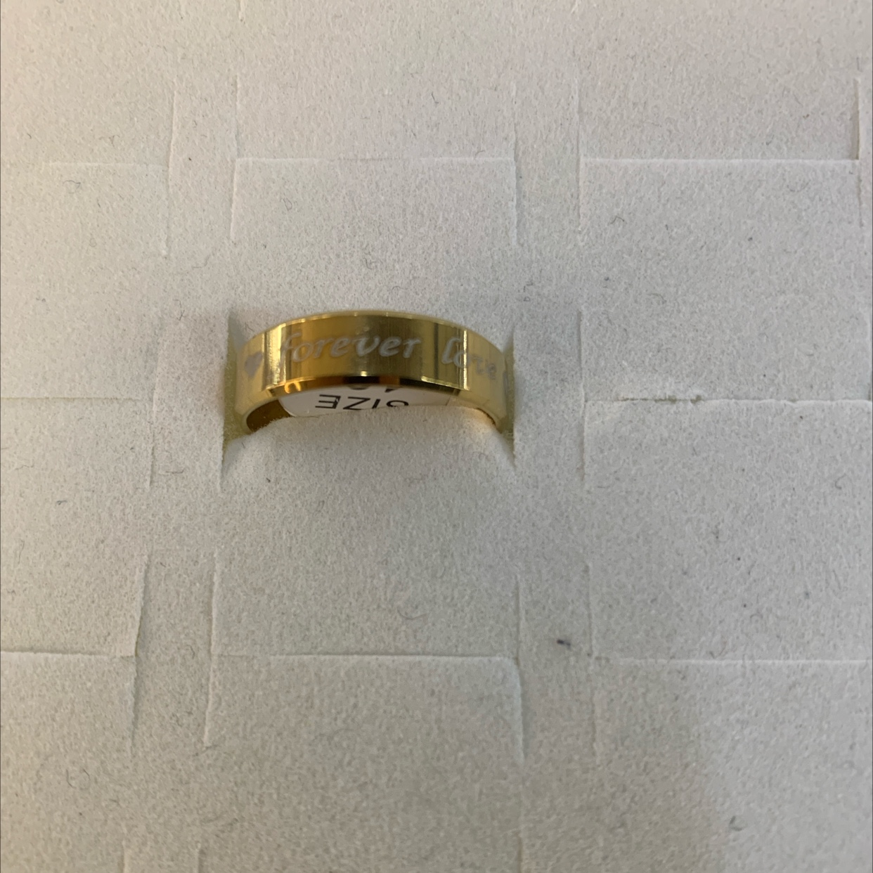 程洁不锈钢材质戒指金色字母印花款式简约时尚个性气质戒指详情图7