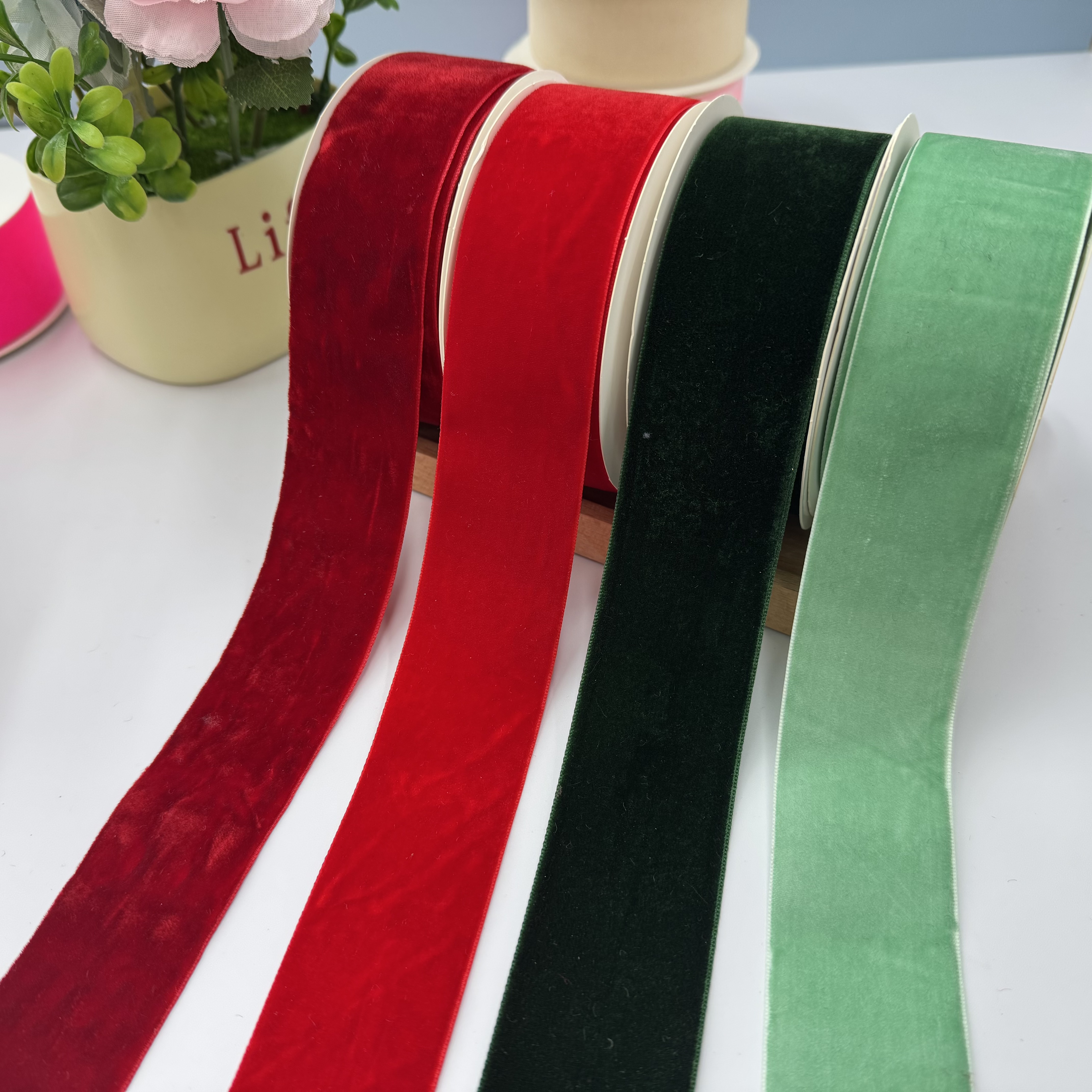 38mm wide single-sided velvet ribbon, velvet satin ribbon, flocked belt, bow tie decoration, bow tie, shoe flower webbing Specification image