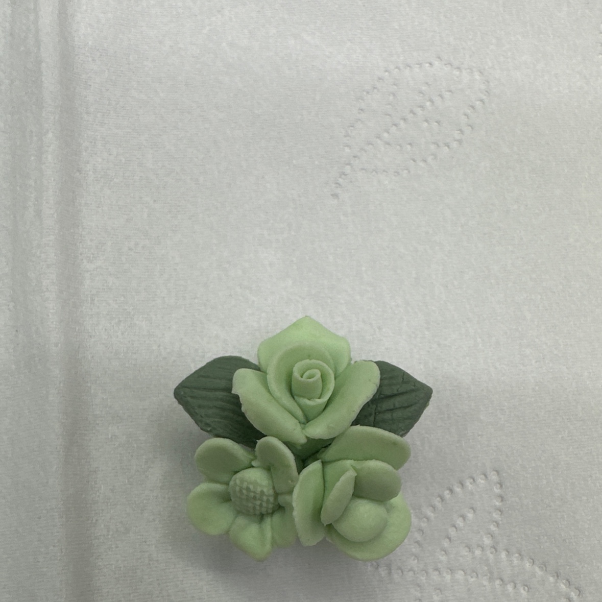 晶鑫陶饰纯手工制作精美亚光多朵纯色组合小瓷花100041