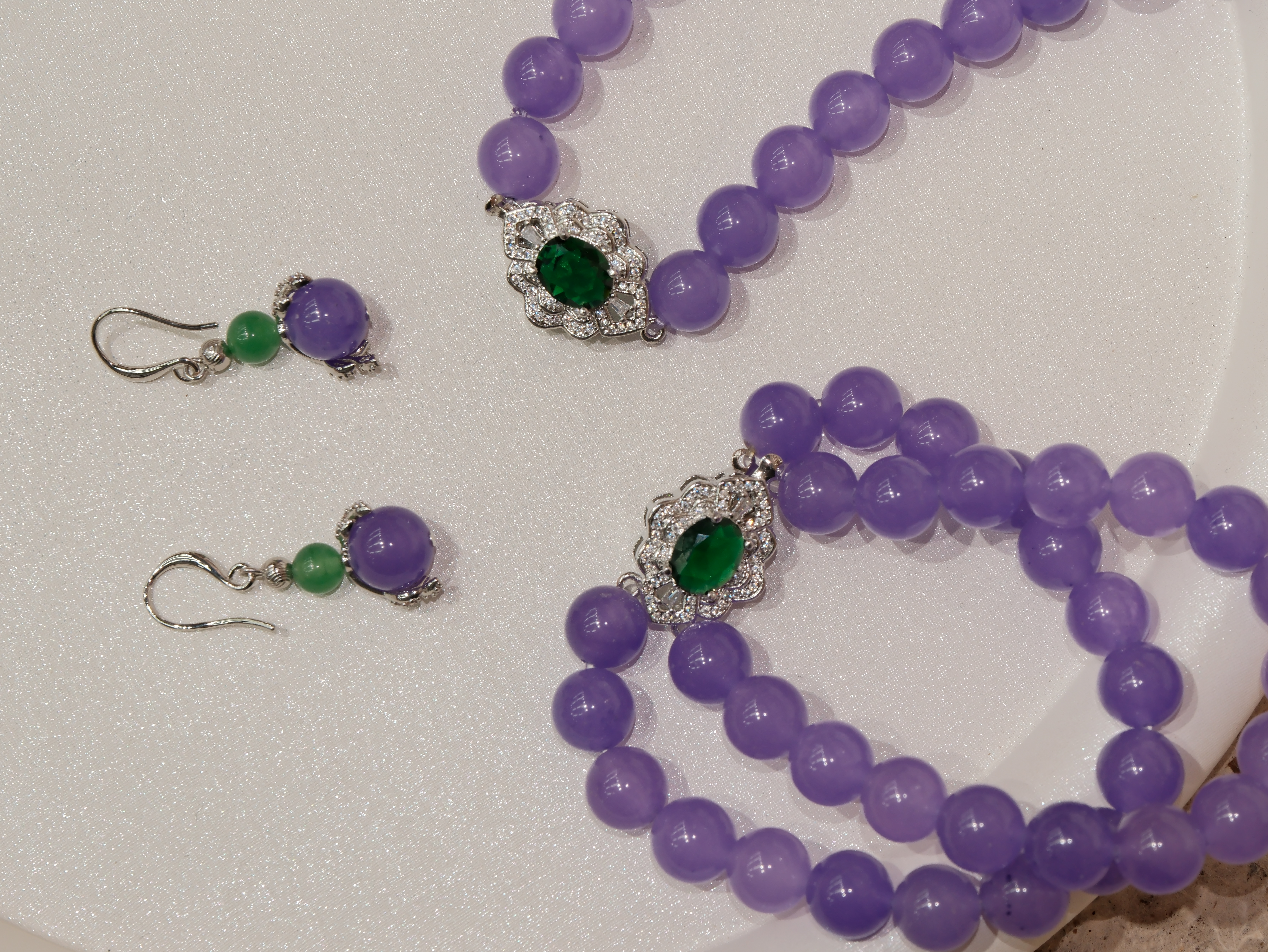 冰种紫罗兰玉石套装 圆珠项链+手链+耳坠 镶绿宝银扣 项链产品图