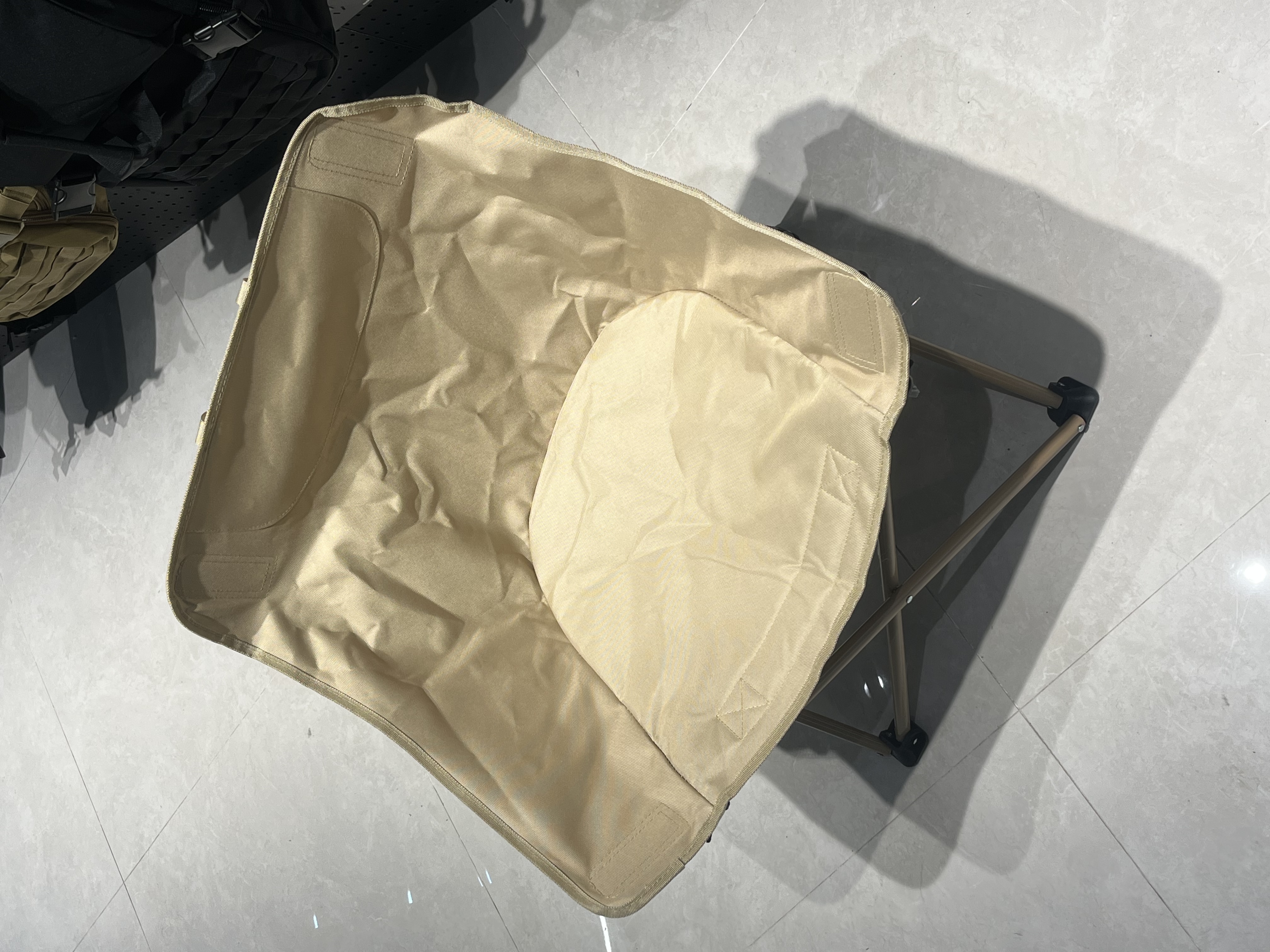 户外露营折叠椅子钓鱼椅写生板凳烧烤摆摊露营装备跨境便携月亮椅 沙滩椅