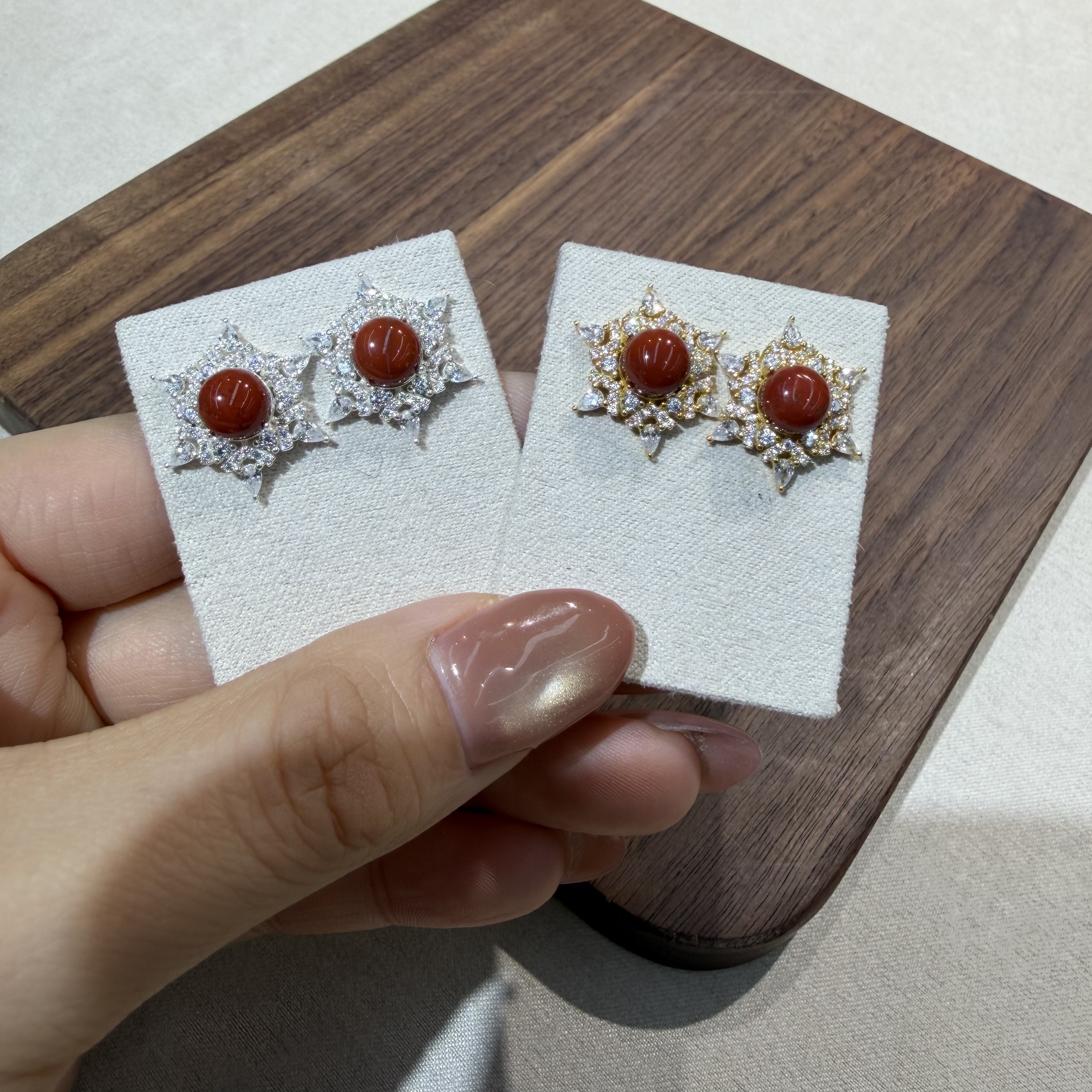 【一妃聚宝】925纯银天然南红耳钉女2025年新款爆款高级感耳环独特耳饰详情图1