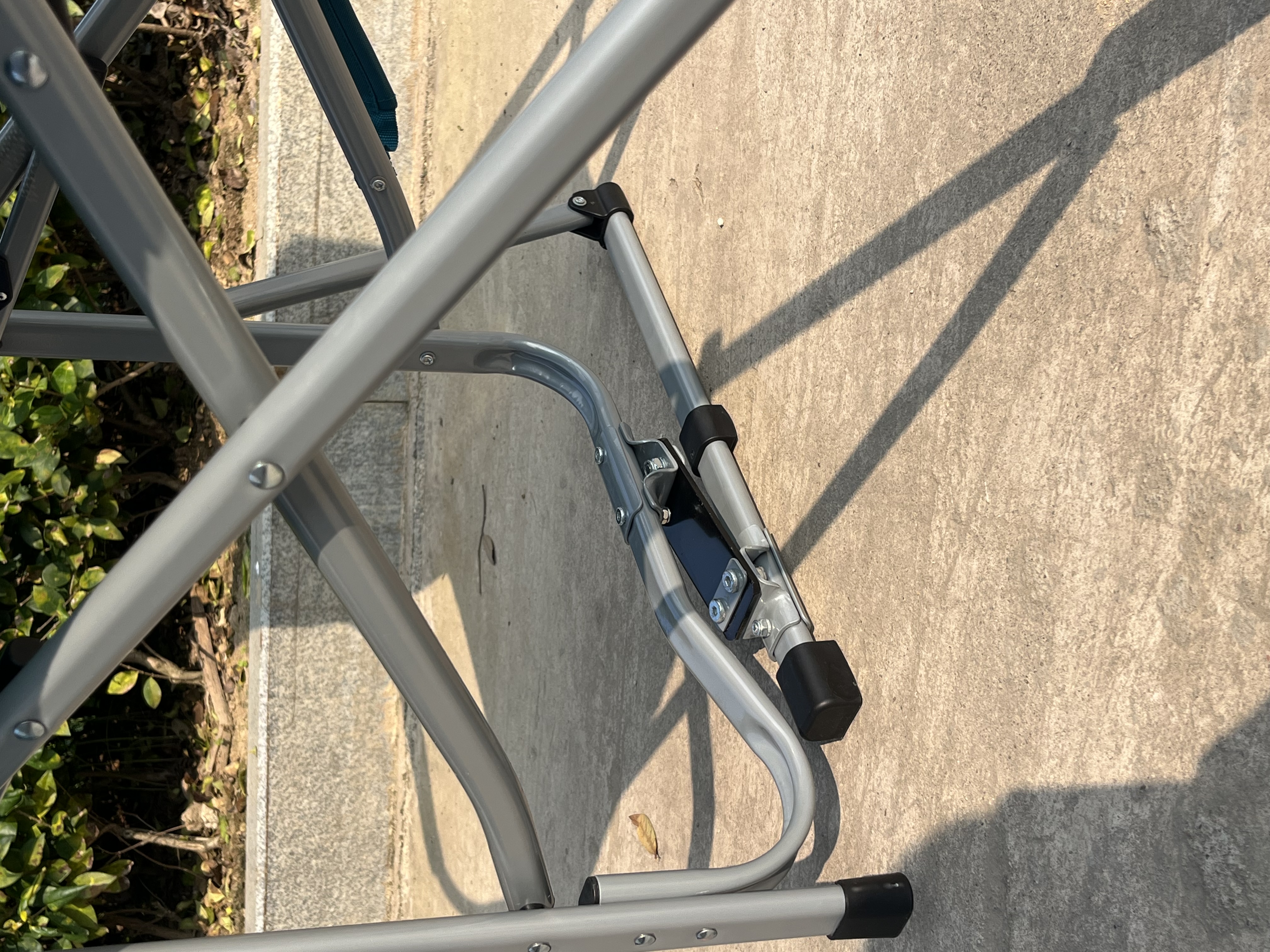 户外折叠椅摇摆椅导演椅休闲沙滩椅露营椅舒适透气靠背摇摇椅钓鱼椅详情图10