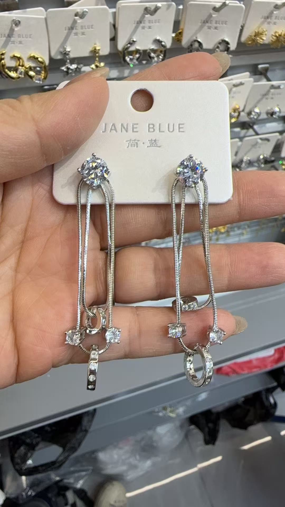 Fashionable welded zircon earrings, simple and elegant earrings, women's versatile and personalized earrings, long chain