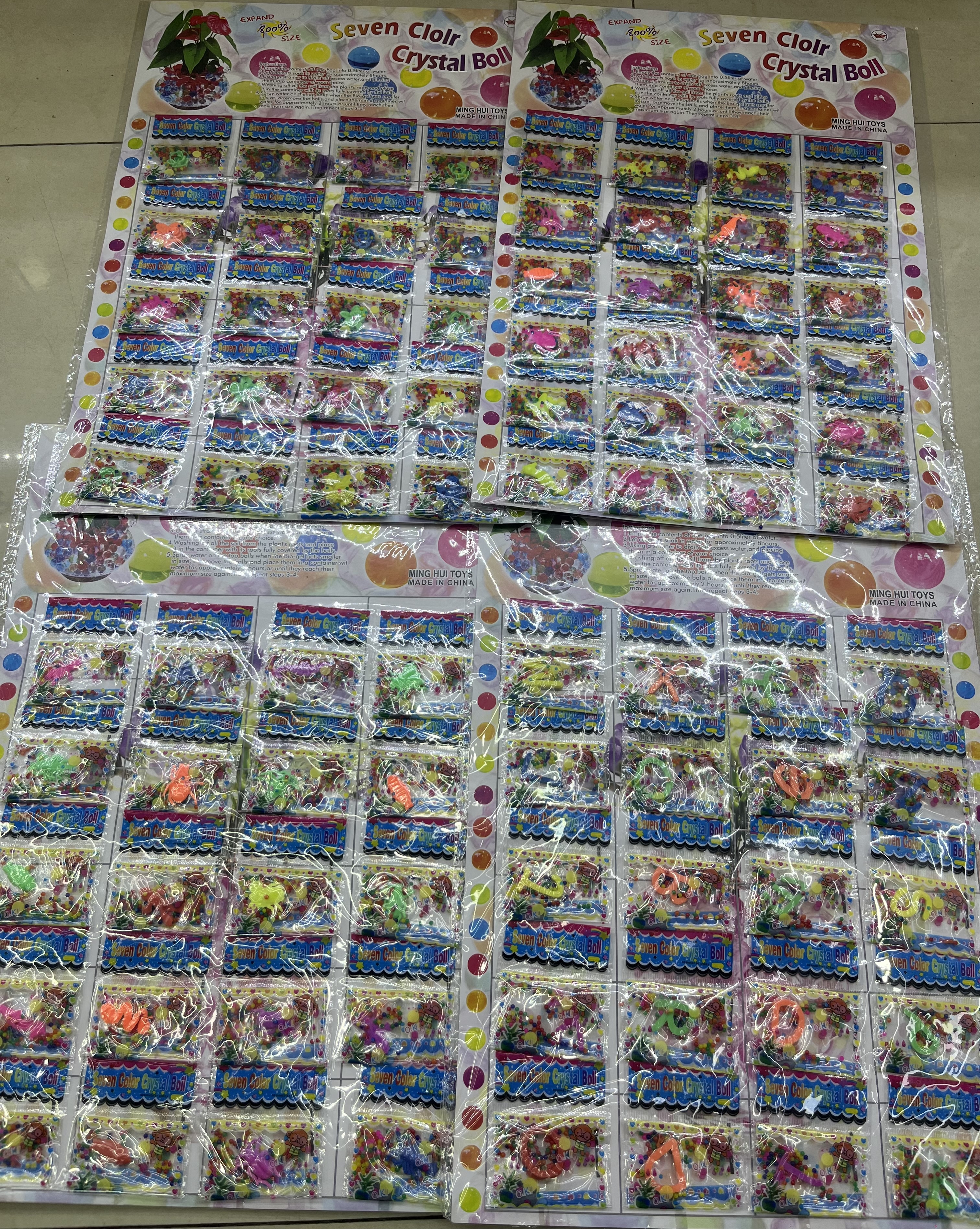 小动物泡大加珠子创意潮流玩具蜘蛛配件趣味益智玩具，放水里泡几分钟机会慢慢变大，小孩很喜欢的玩具产品图