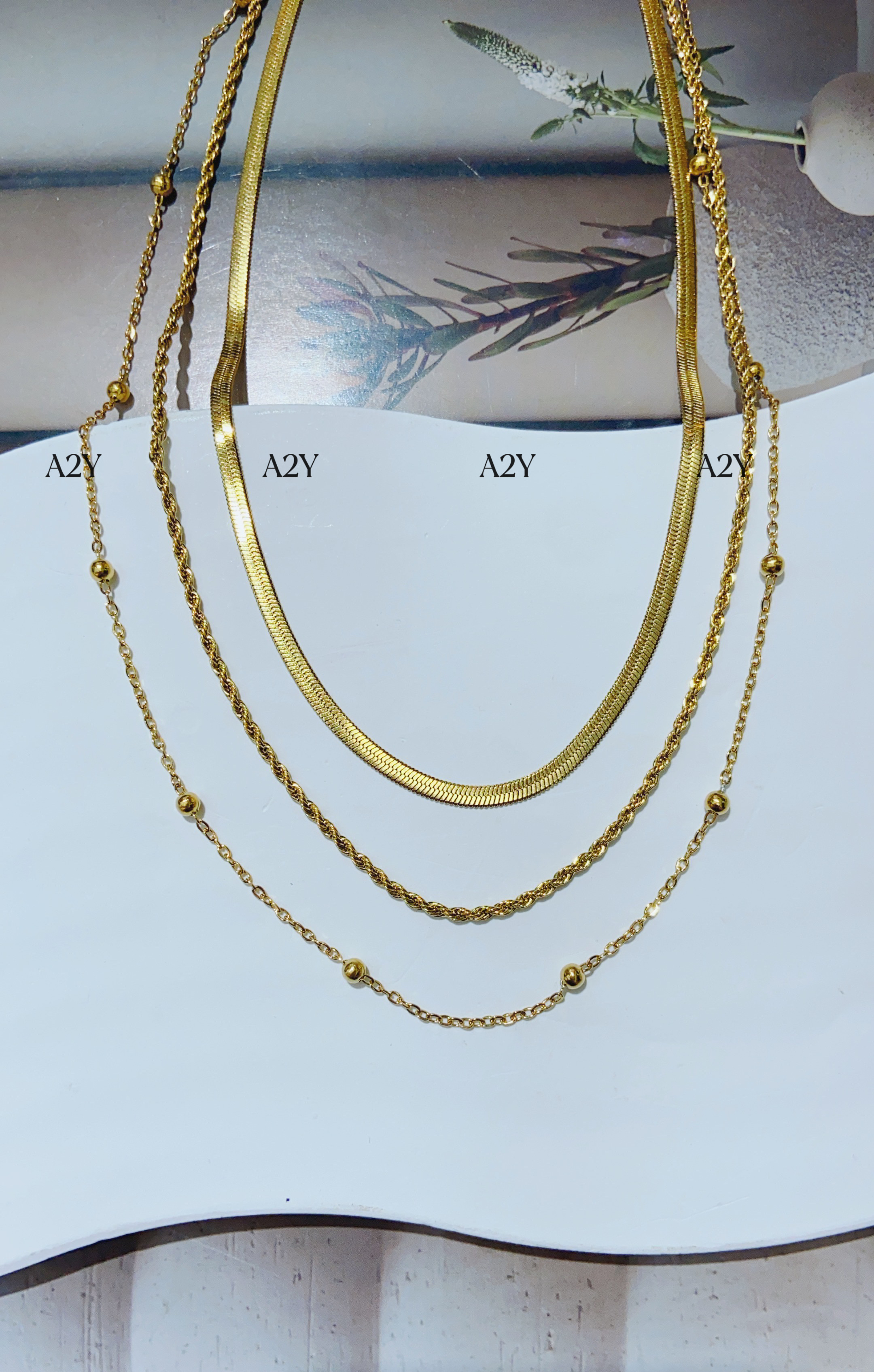 Stainless steel color-preserving electroplated multi-layer style necklaces and bracelets in stock and dispatched immediately. Stainless steel necklaces and jewelry Application Scenario