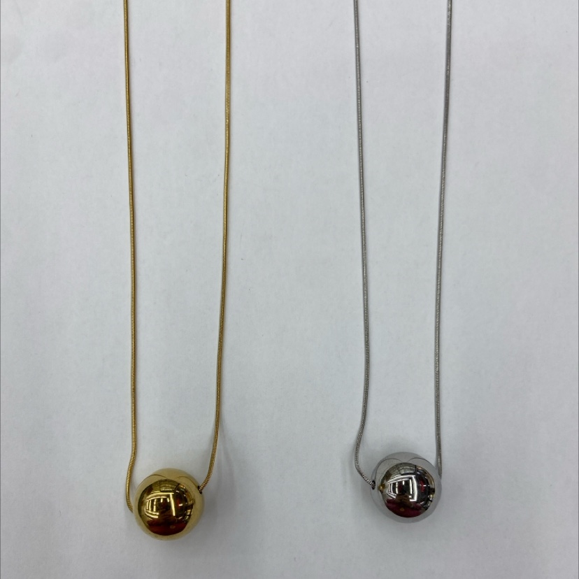 荣鑫饰品 有球必应钛钢项链女款锁骨链吊坠项链轻奢小众颈链首饰品项链不锈钢项链首饰
