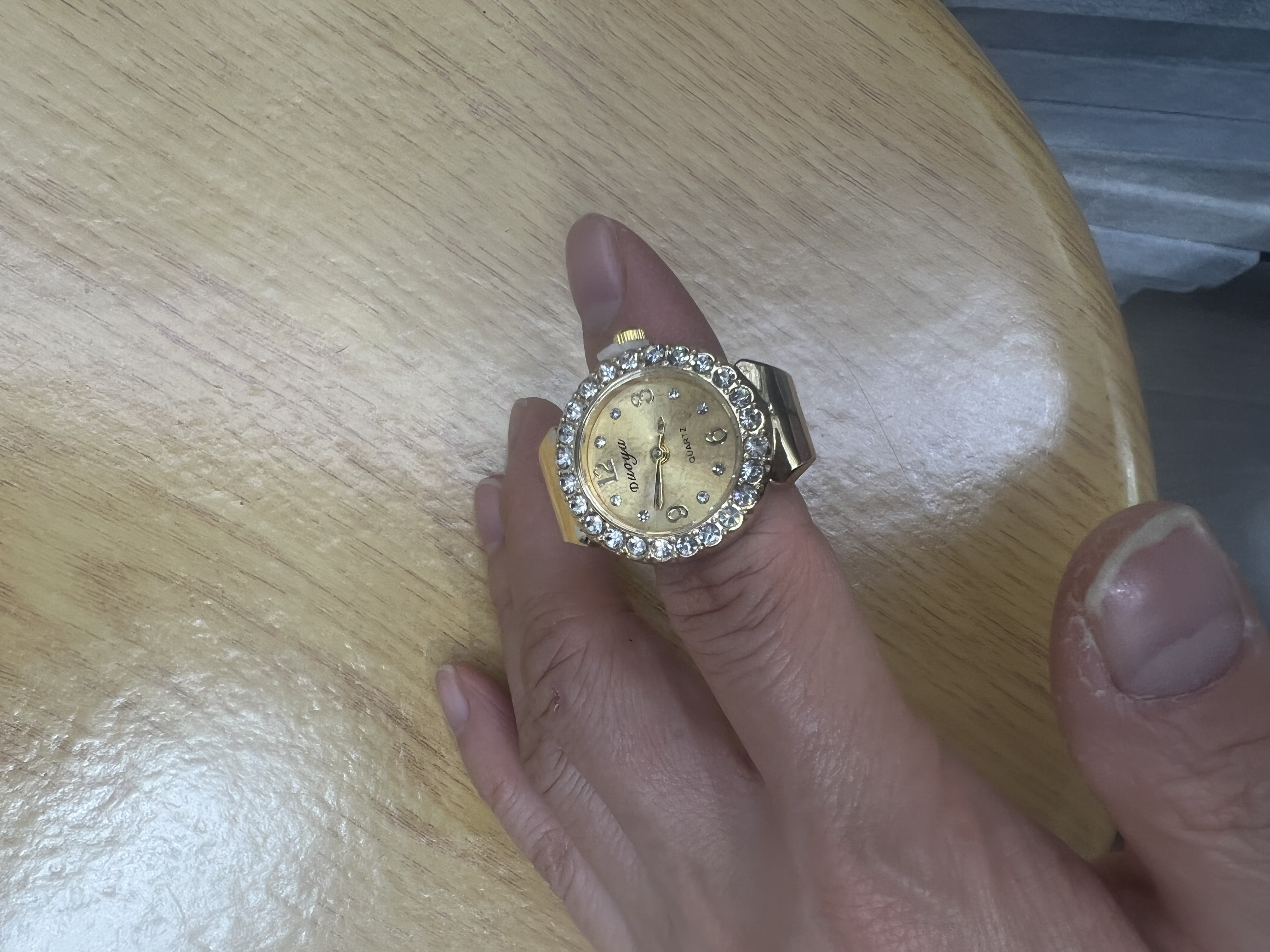 简约时尚戒指手表 百搭小众情侣手指表 迷你时钟创意电子表产品图