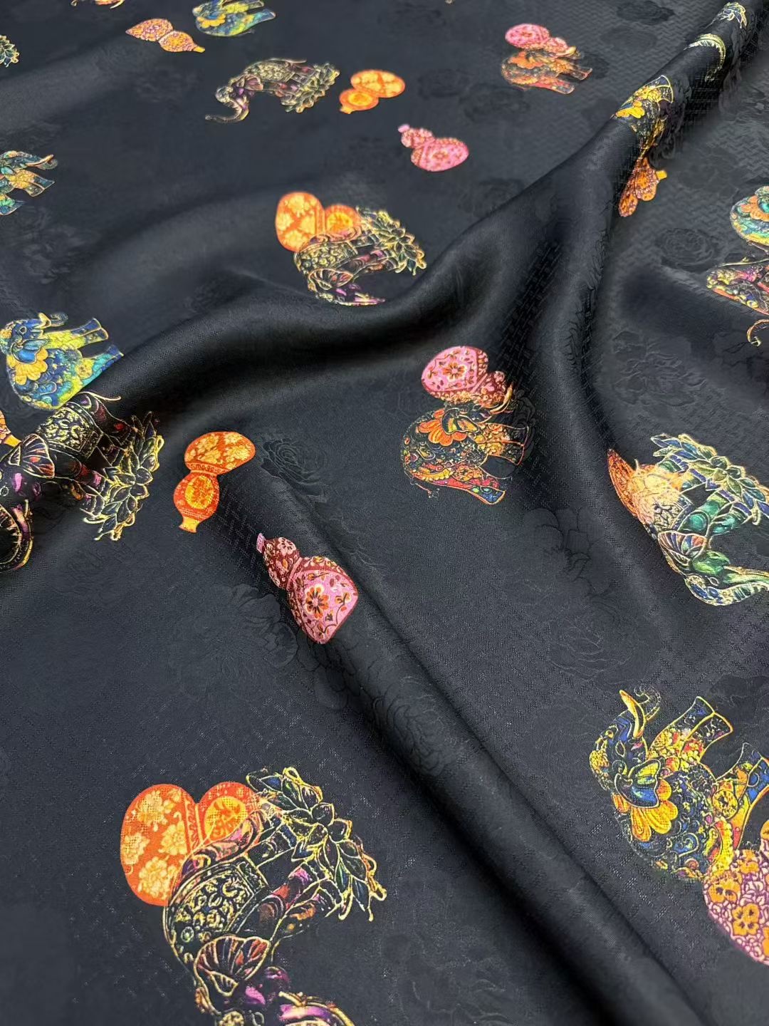 全真丝香云纱花罗红云纱系列，飞象陀福禄