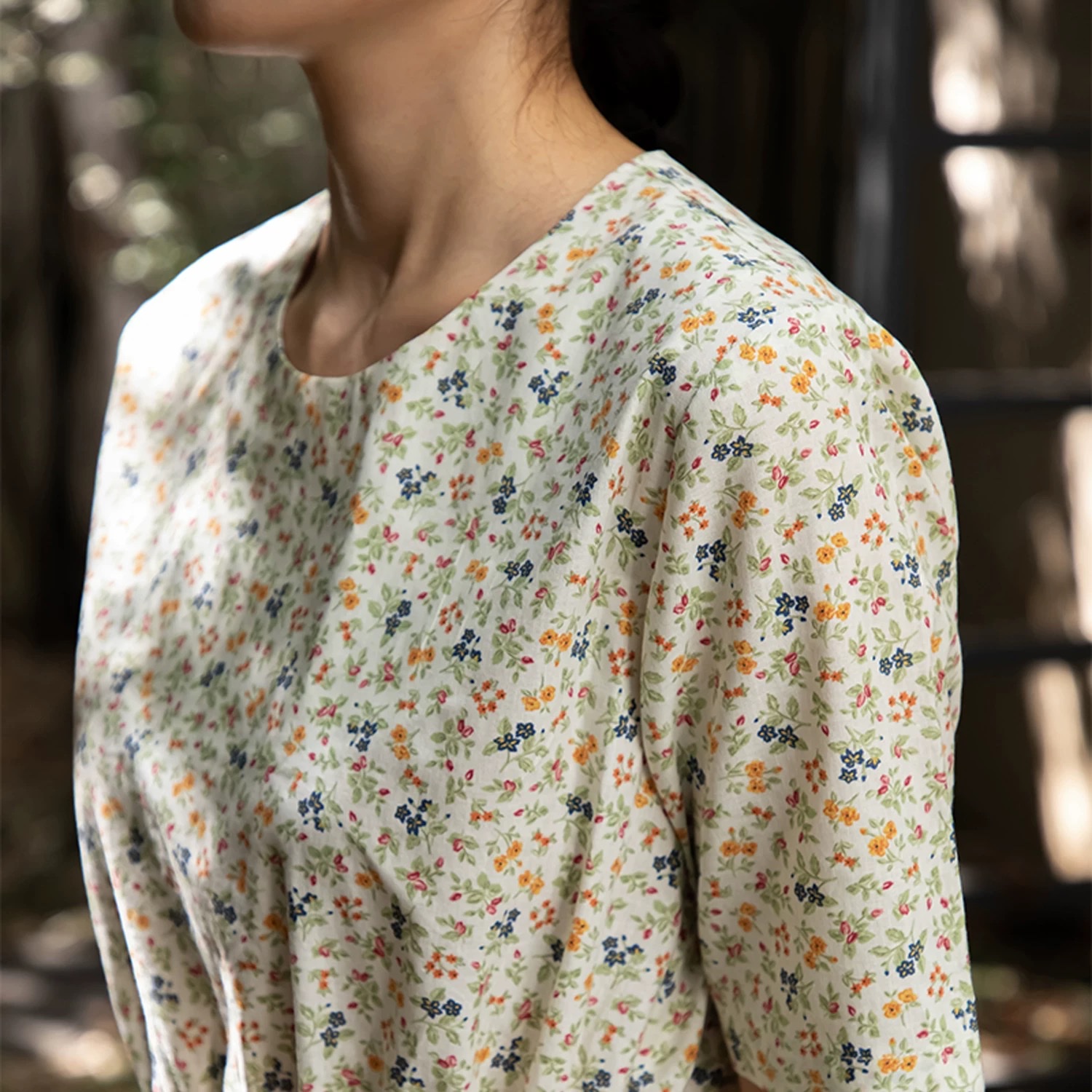 Printed fabric, fish-scale sequin fabric, semi-perforated leather fabric, fashionable and casual clothing fabric materials