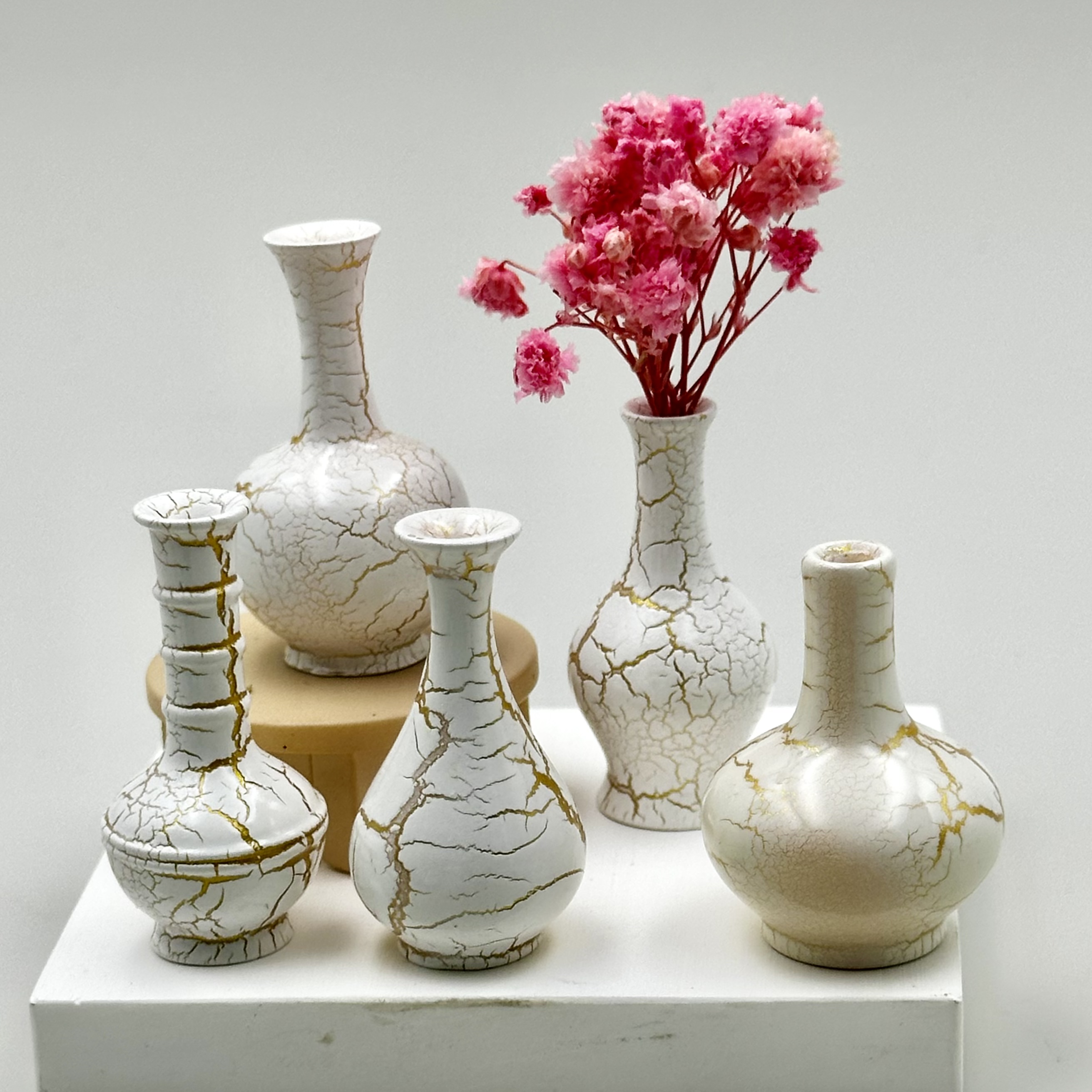 Simulated resin accessories, mini vases, miniature toys, micro-landscape toys, decorative items, diy house play, dollhouse decoration Item Picture