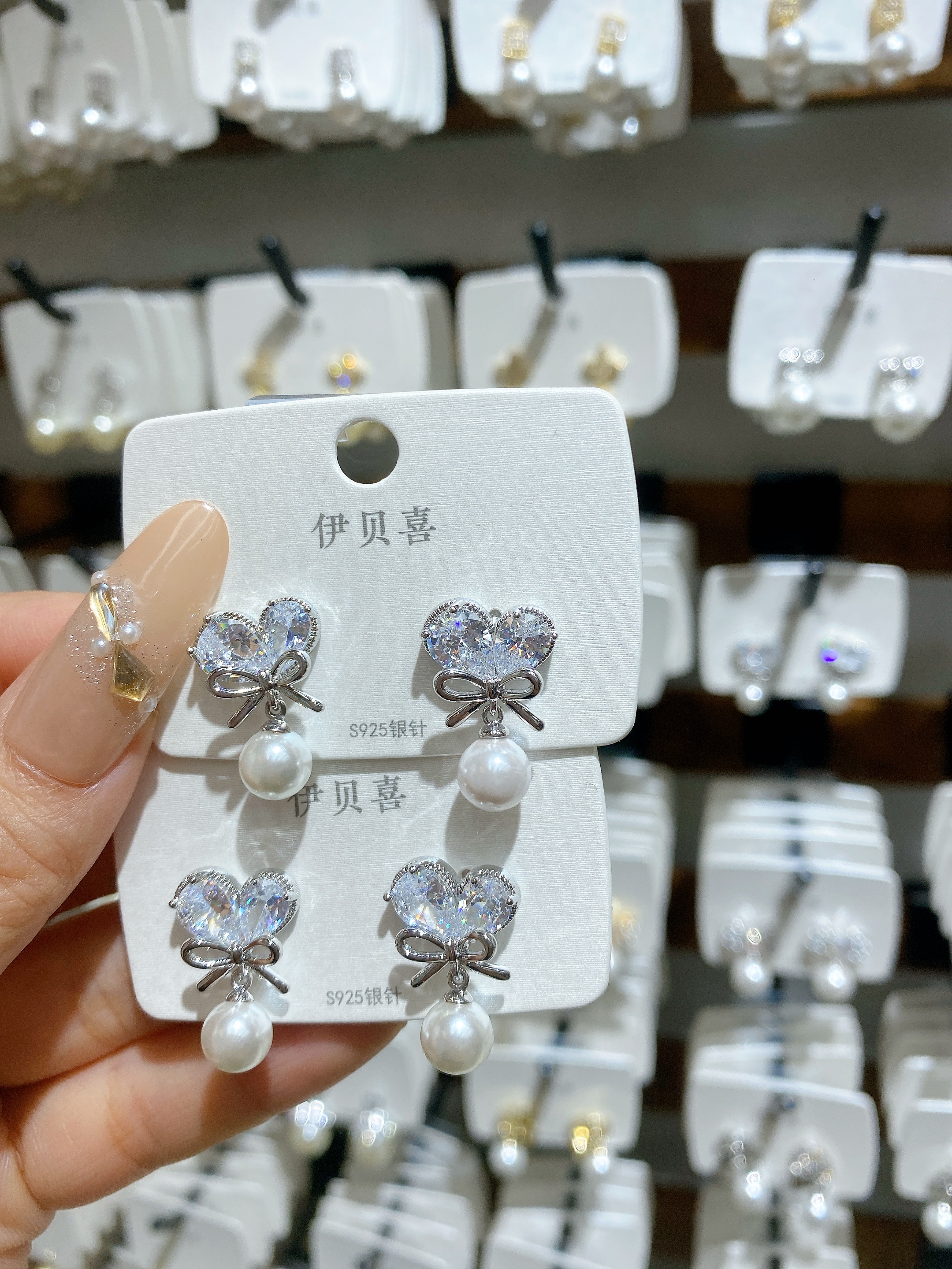 时尚烧焊锆石耳环耳饰简约耳环女气质百搭耳饰品潮流款耳饰耳饰