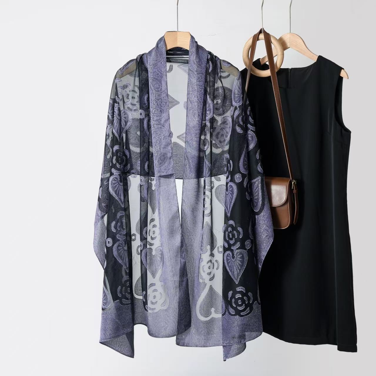 新款时尚气质花朵 花盘扣披肩产品图