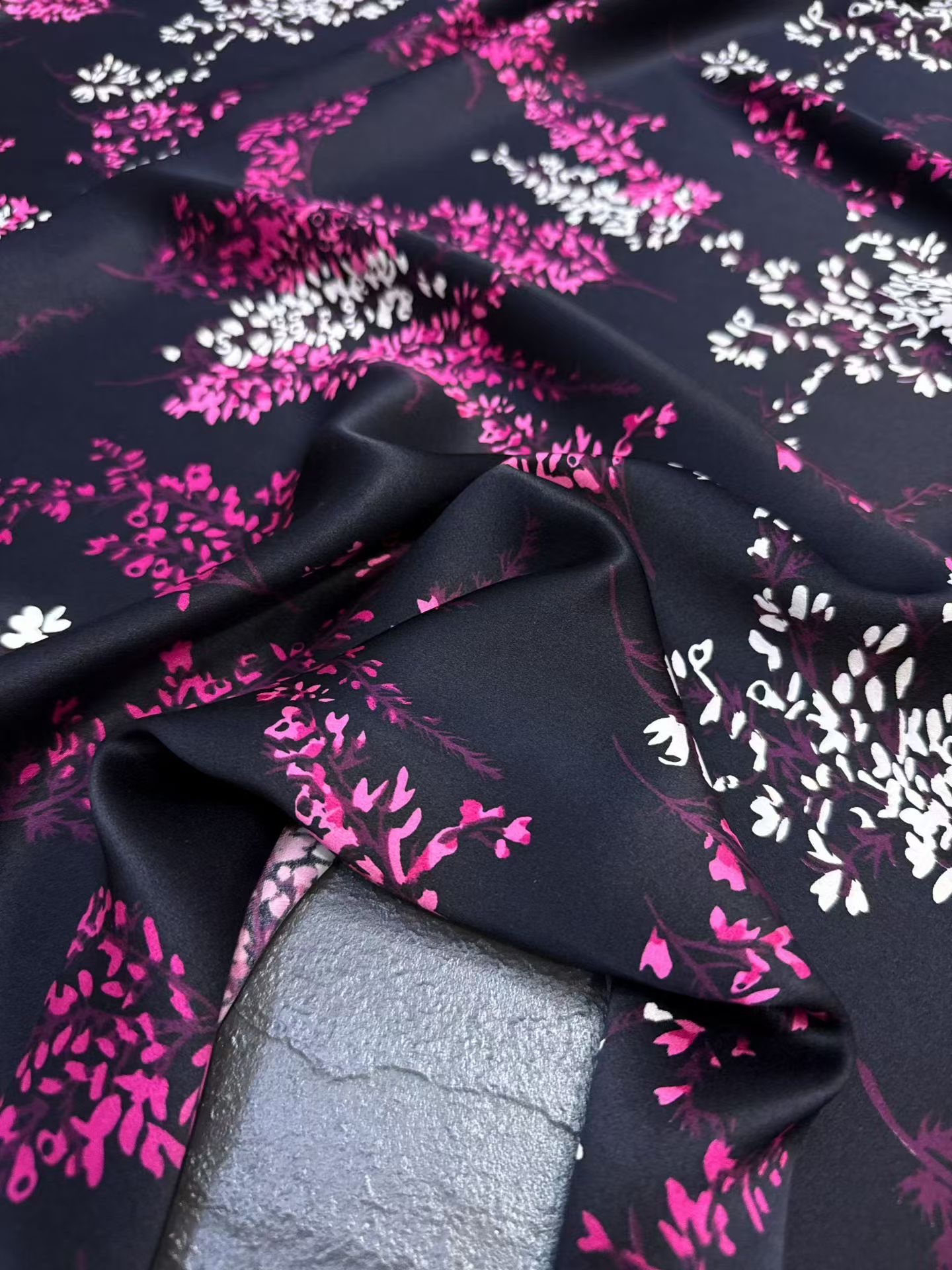 时光系列，19姆米真丝素皱面料，门幅1.14